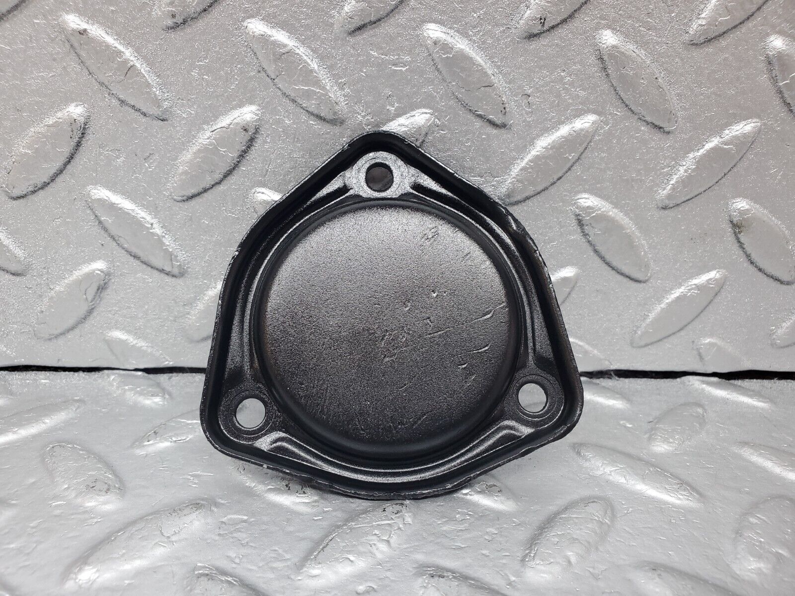 44823 Mercedes-Benz W124 220E Camshaft Access Cover Plate