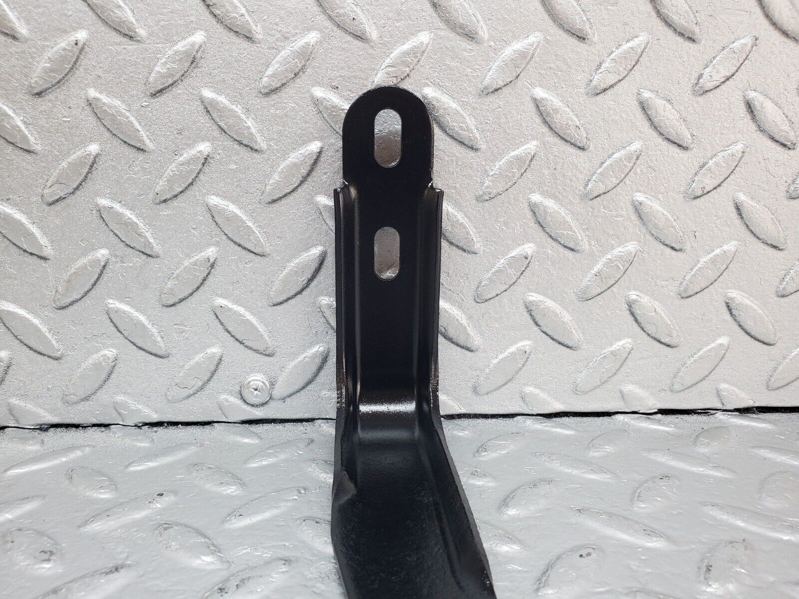 44884 Mercedes-Benz W124 220E Exhaust Bracket