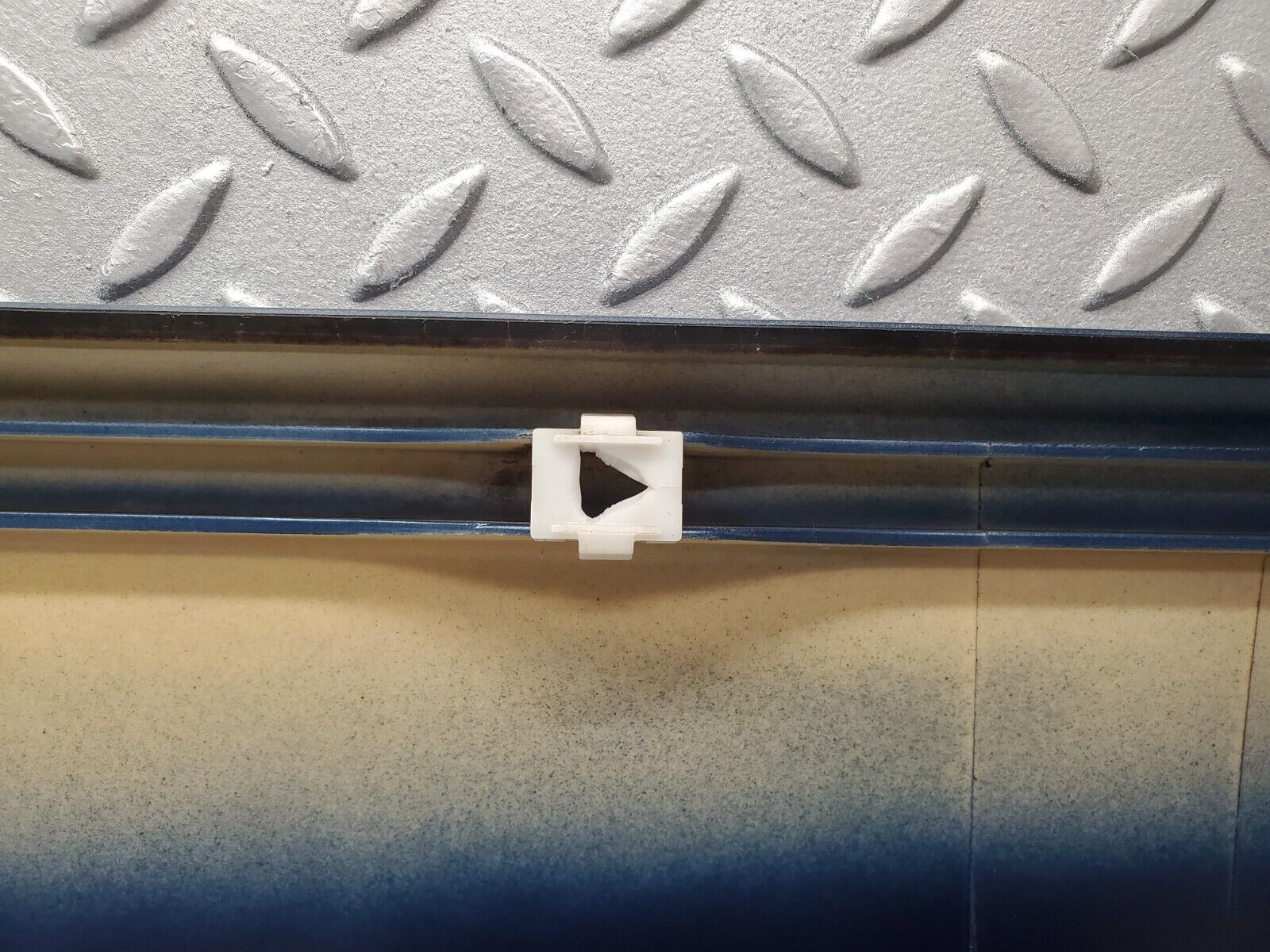 46747 Mercedes-Benz R129 320SL Coupe Left Door Lower Moulding Trim 1296902140