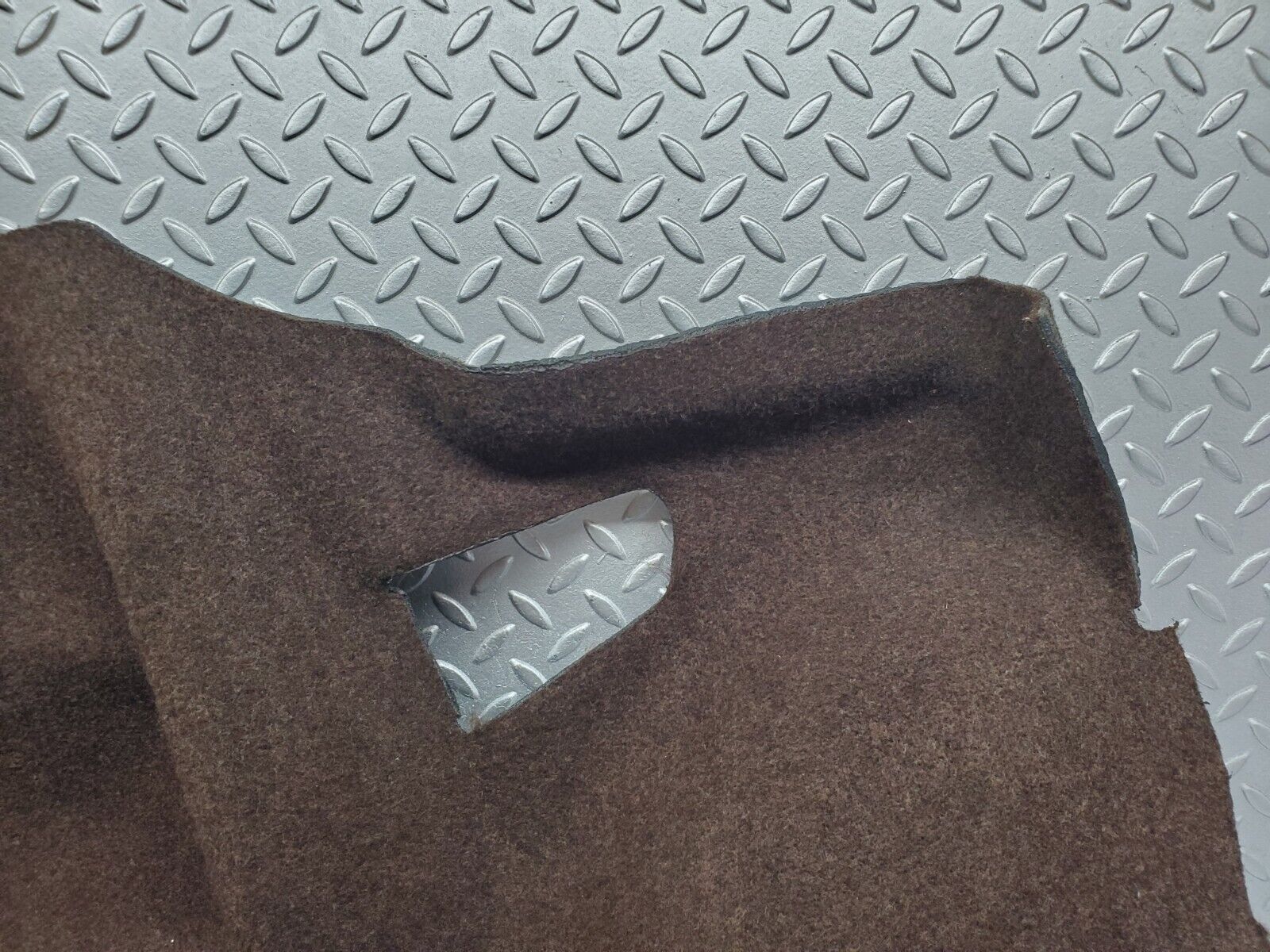 45717 Mercedes-Benz W126 420SE Trunk Cover Panel Left Side Brown