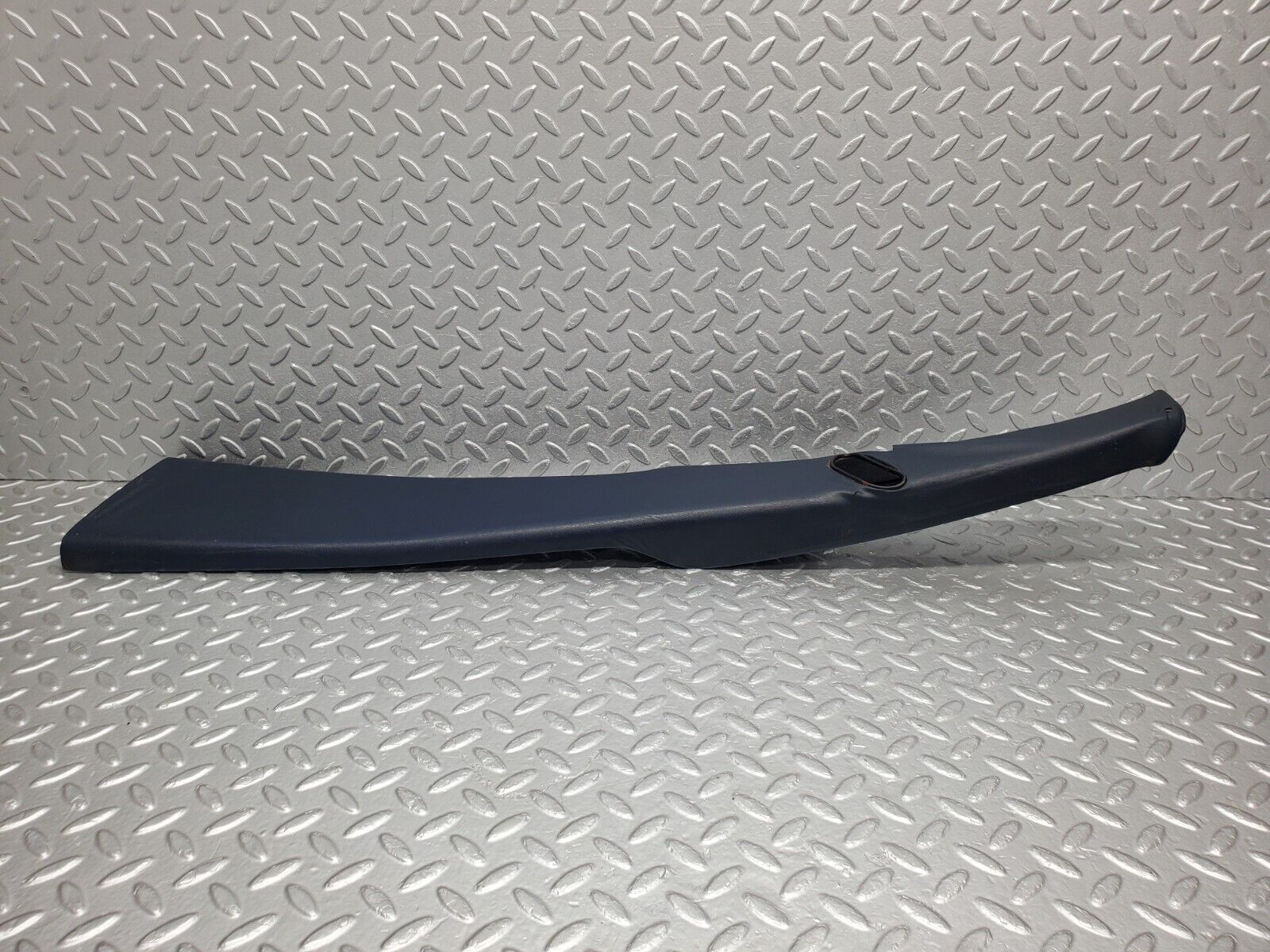46008 Mercedes-Benz V123 240D LWB B Pillar Cover Blue Left