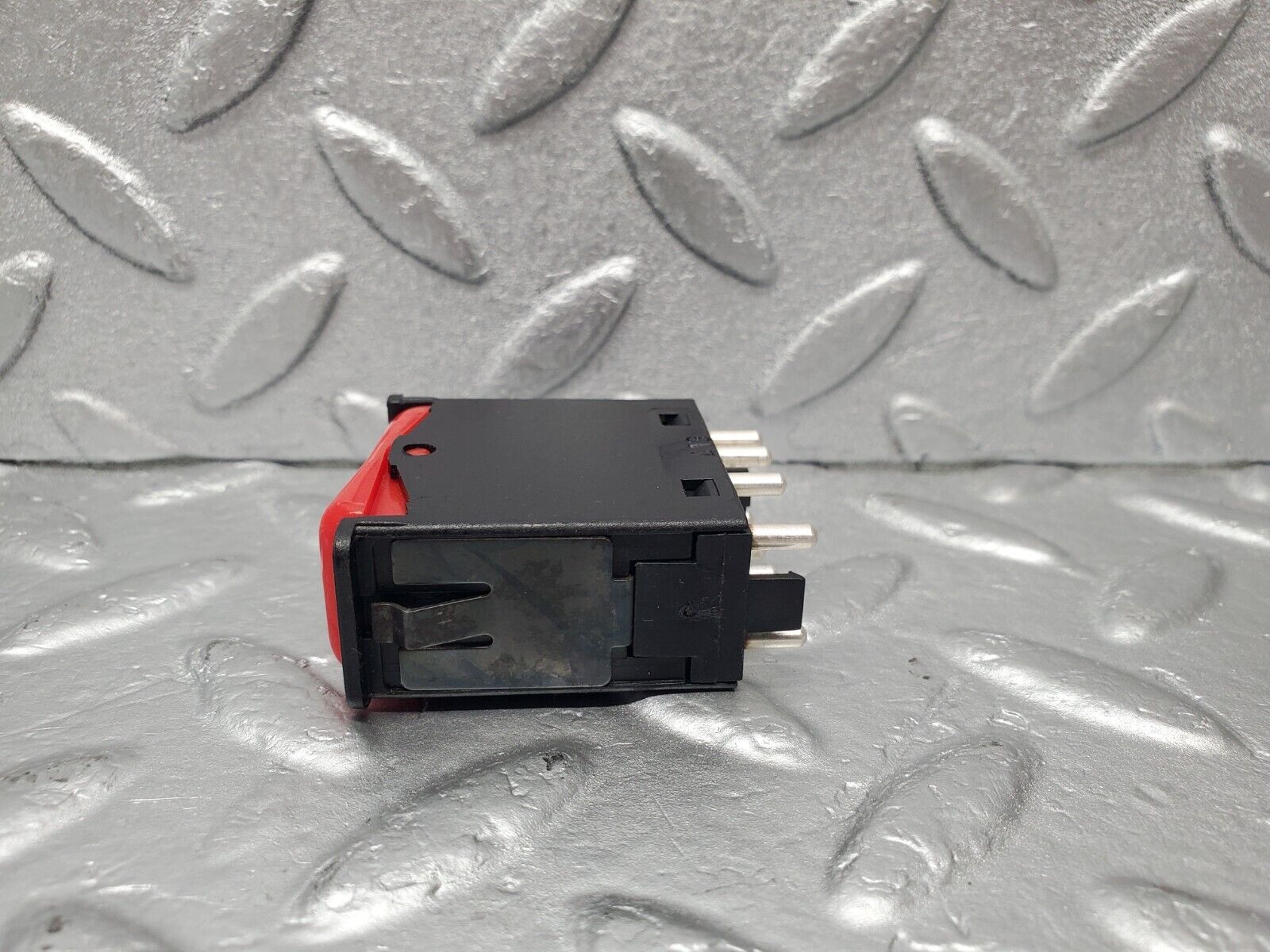 46538 Mercedes-Benz C123 280CE Coupe Hazard Warning Light Switch 0008209010