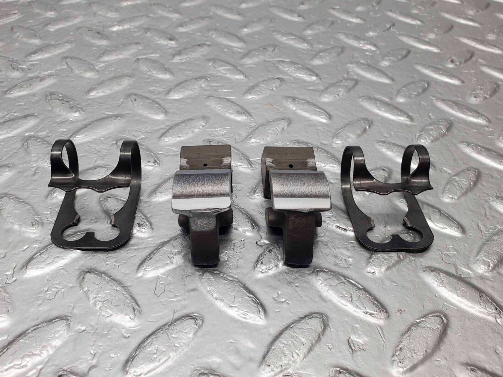 46610 Mercedes-Benz C123 280CE Coupe Valve Rocker Arm With Spring And Tappet