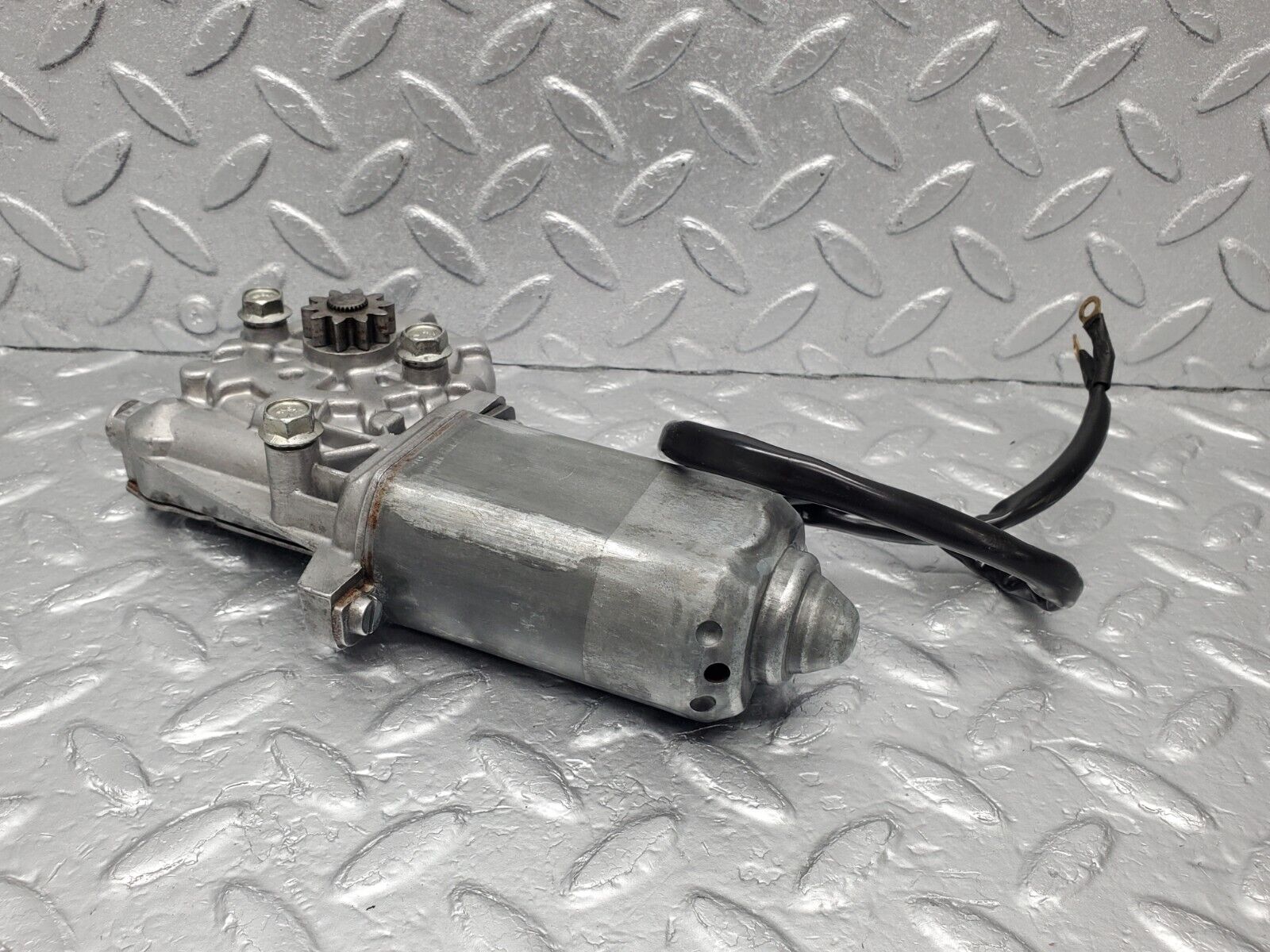 46379 Mercedes-Benz C123 280CE Coupe Front Left Window Regulator Motor 0130821022