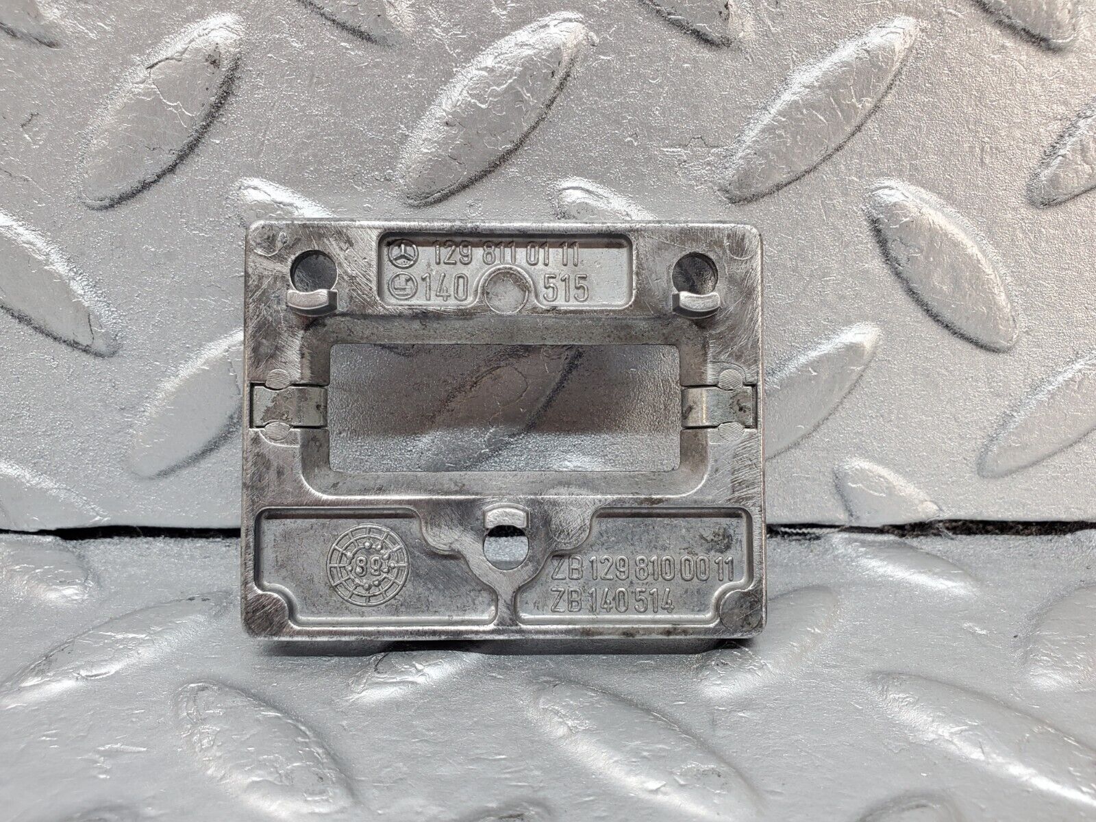 44932 Mercedes-Benz R129 300SL Coupe Rear View Mirror Bracket 1298110111