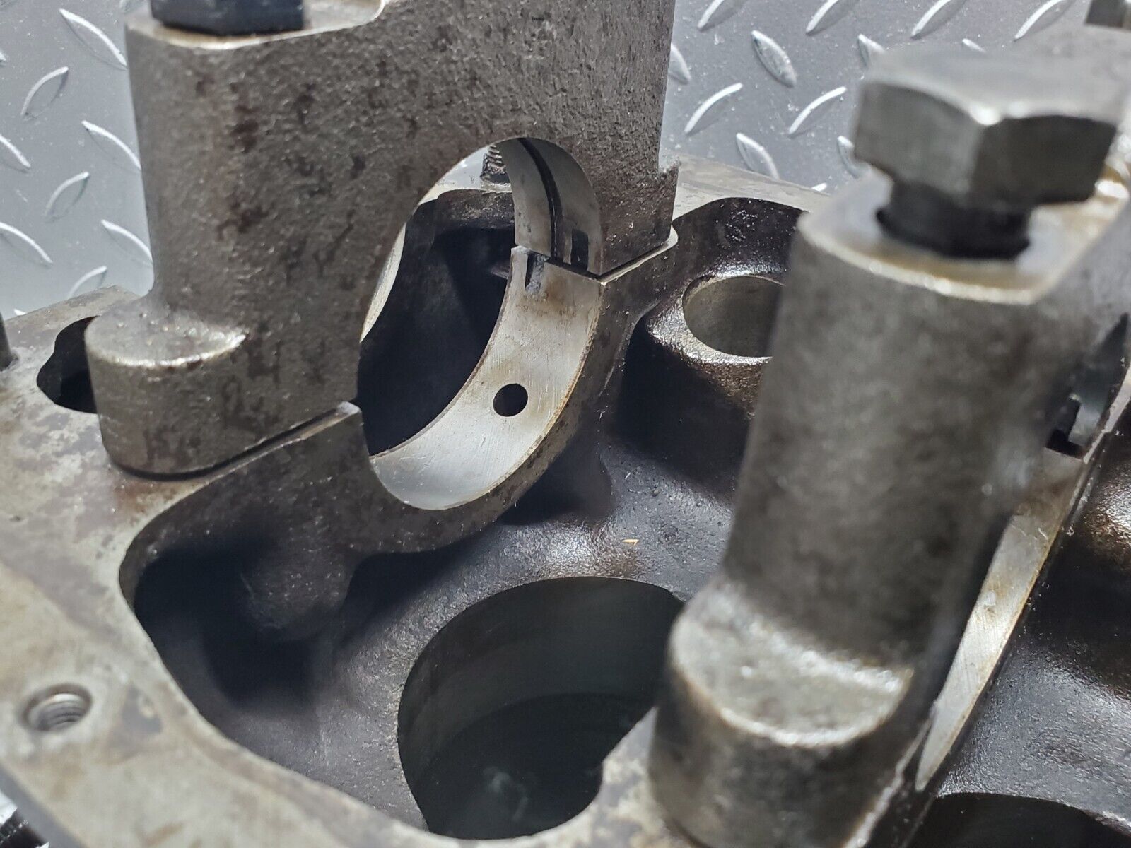 45460 Mercedes-Benz 280E M110.988 Engine Block 1100111101