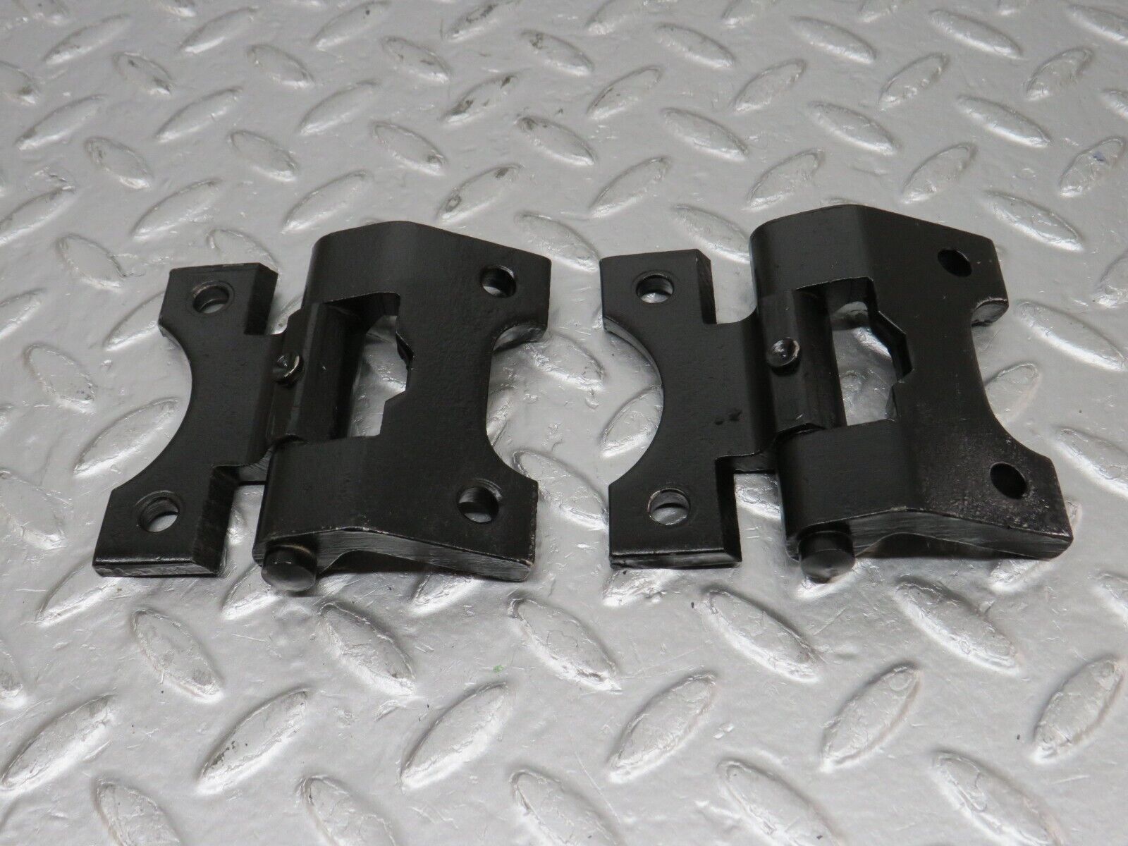 33554 Mercedes-Benz C107 R107 Door Hinge Right