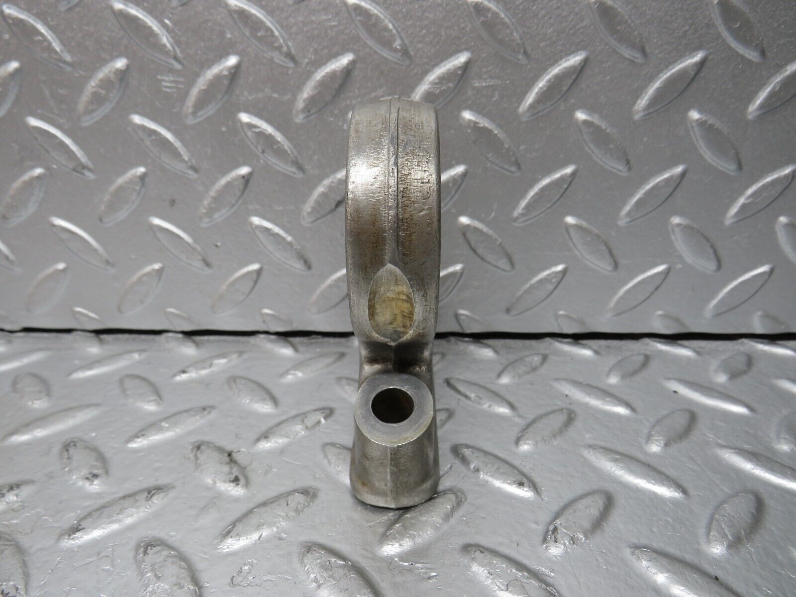 33093 Mercedes-Benz C107 R107 350 V8 Camshaft Tower Bearing 1160512118