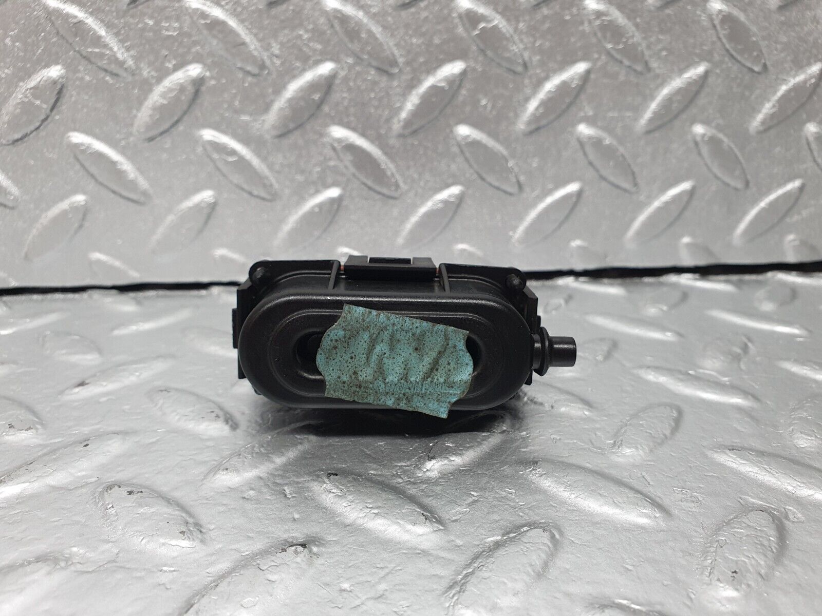 42251 Mercedes-Benz R129 320SL Coupe Heater Box Vacuum Actuator