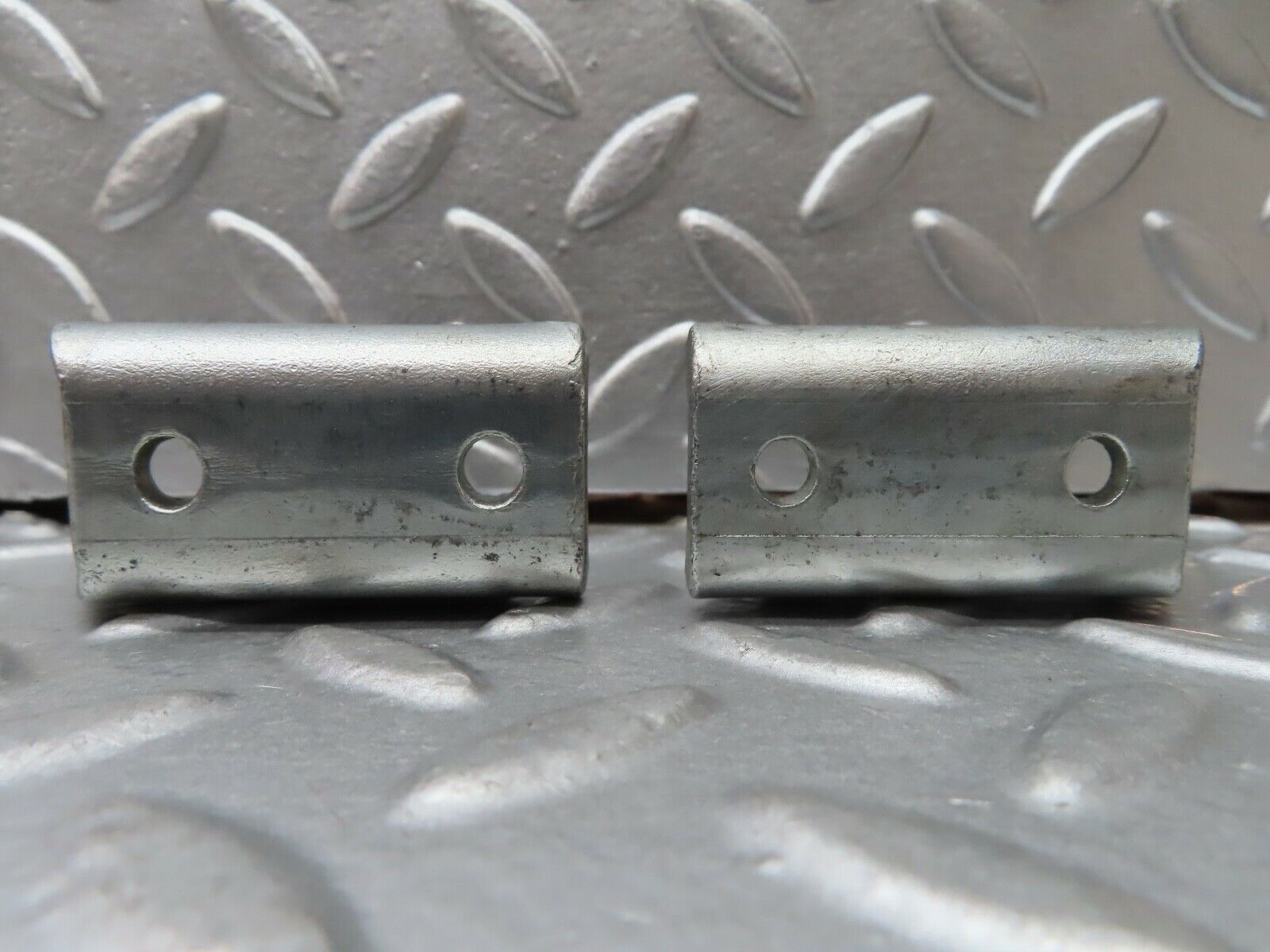 20506 Mercedes-Benz R107 450SL Soft Top Bracket Pair