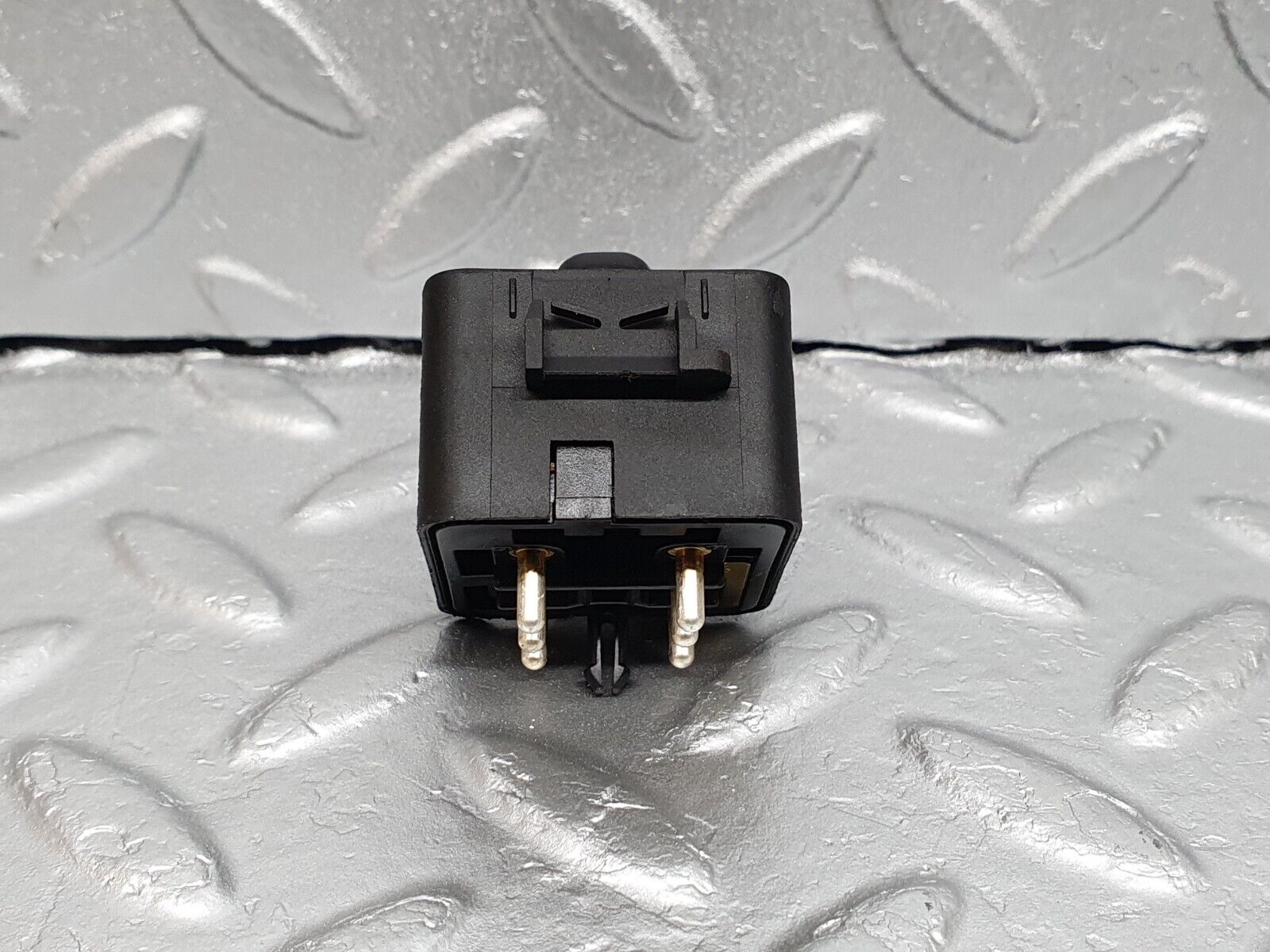 41651 Mercedes-Benz W124 200E Electric Mirror Adjust Switch 1248201810