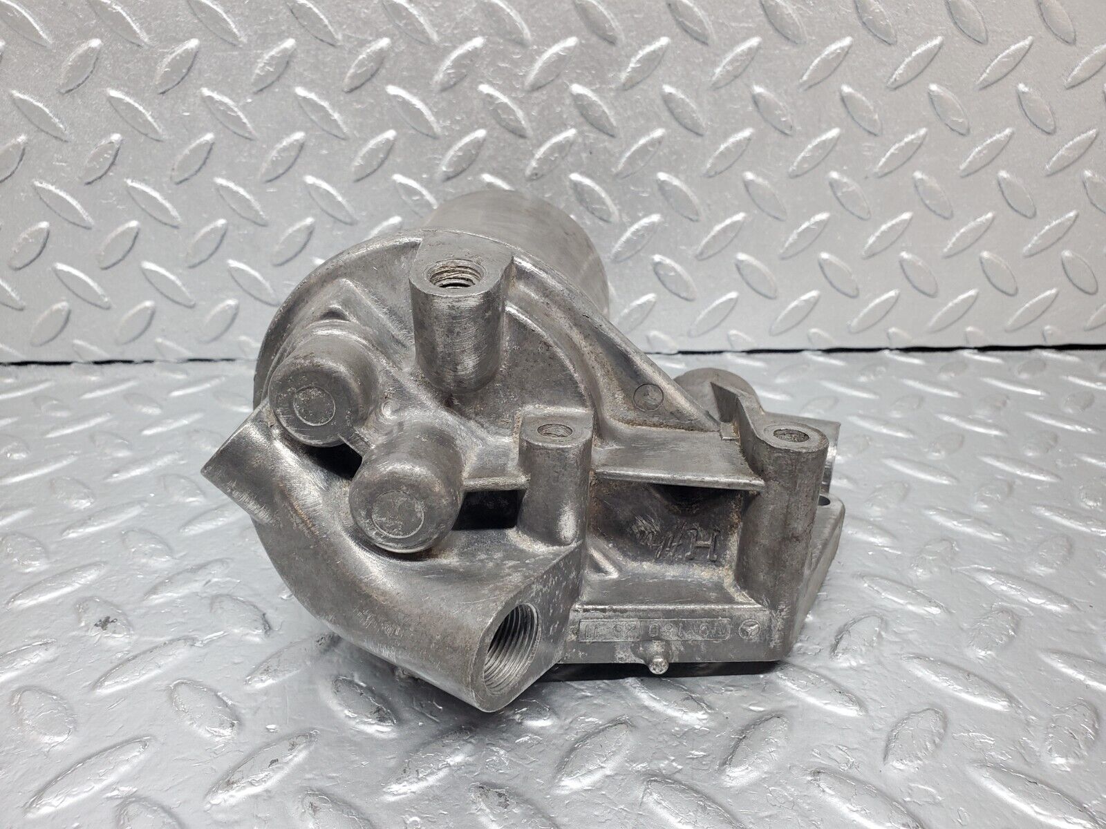 44482 Mercedes-Benz W123 280E Oil Filter Housing 1101802611