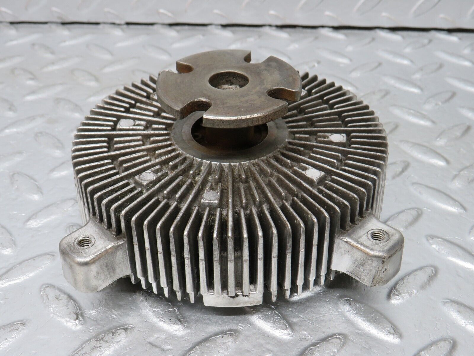 33031 Mercedes-Benz C107 R107 350 V8 Engine Cooling Fan Clutch
