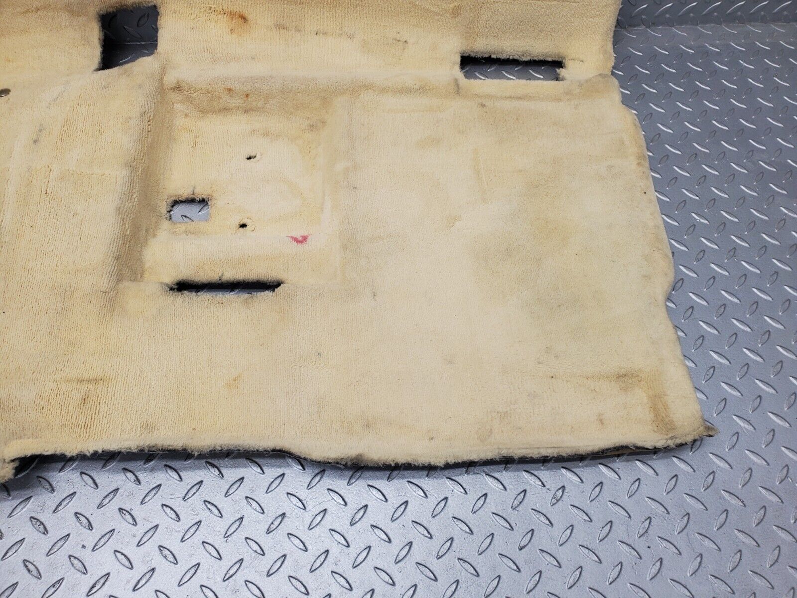 46983 Mercedes-Benz R129 320SL Coupe Front Left Floor Carpet Beige 1296801340