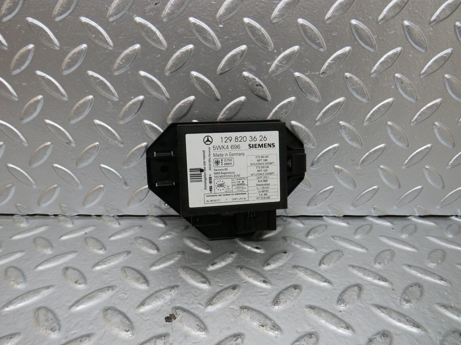 24881 Mercedes-Benz W140 S320 Immobiliser Control Unit Siemens 1298203626