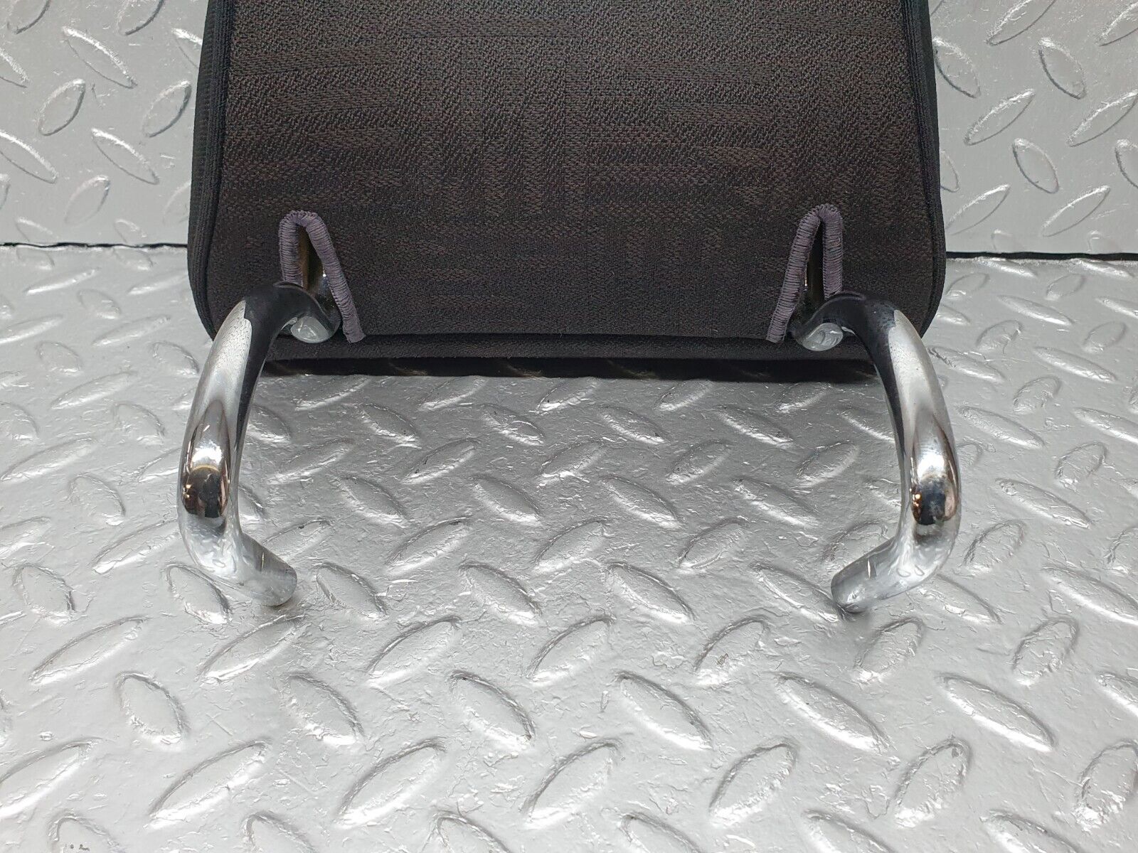 41829 Mercedes-Benz W202 C200 Rear Right Headrest