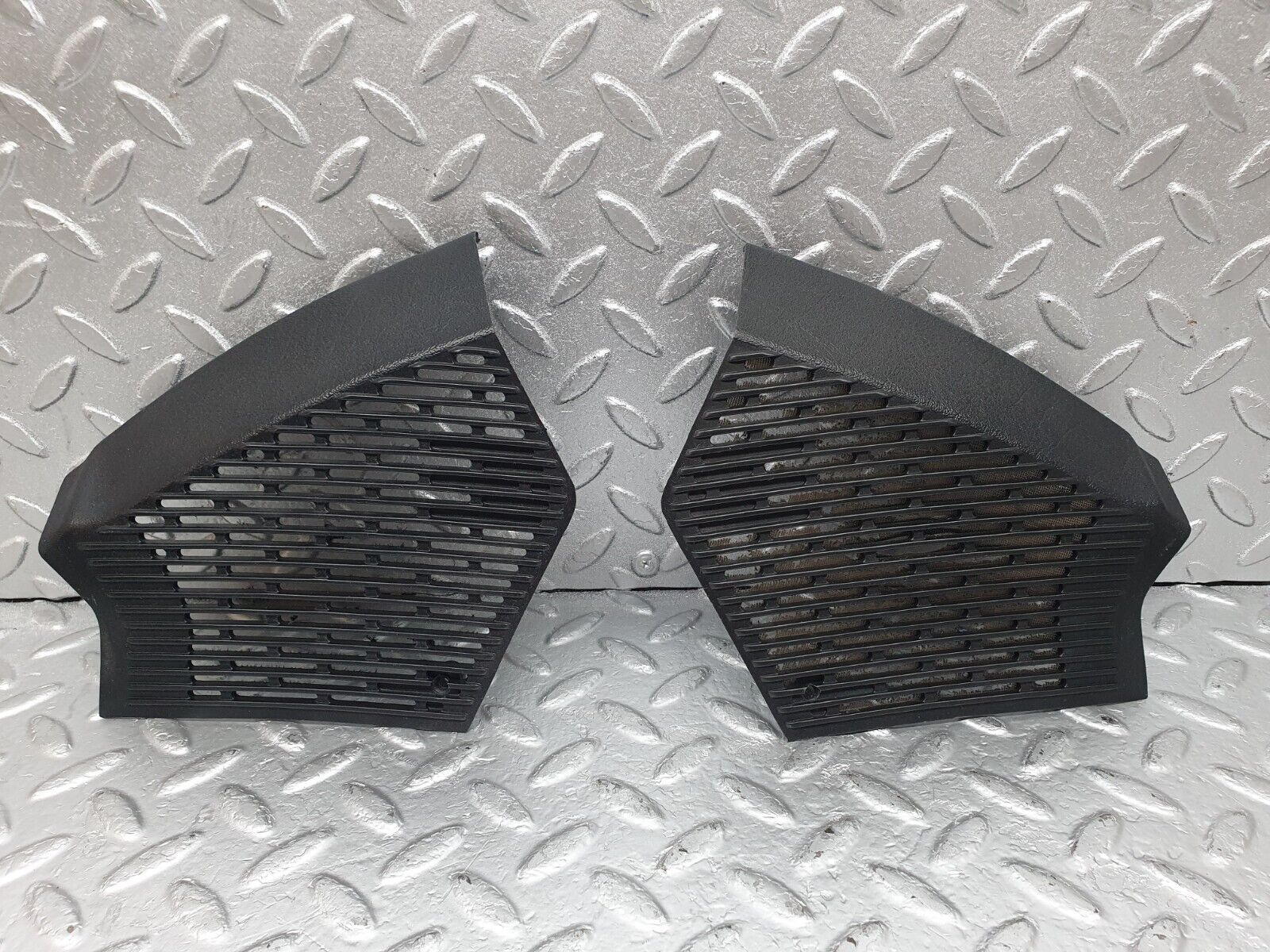 43910 Mercedes-Benz C123 230CE Coupe Dashboard Speaker Covers 1236802707 1236802807