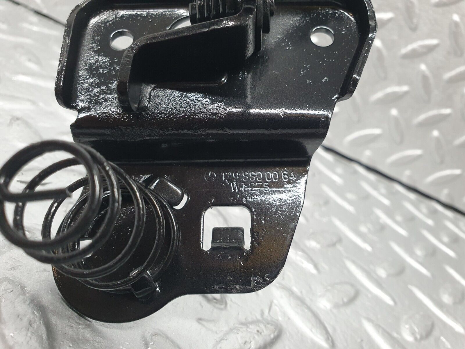 42301 Mercedes-Benz R129 320SL Coupe Bonnet Release Latch 1298800064