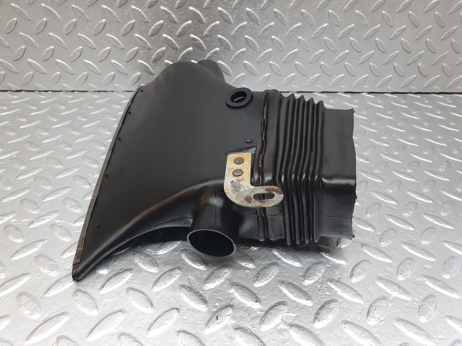 43294 Mercedes-Benz W108 280SE Dashboard Air Vent Duct Left Side 1088310788