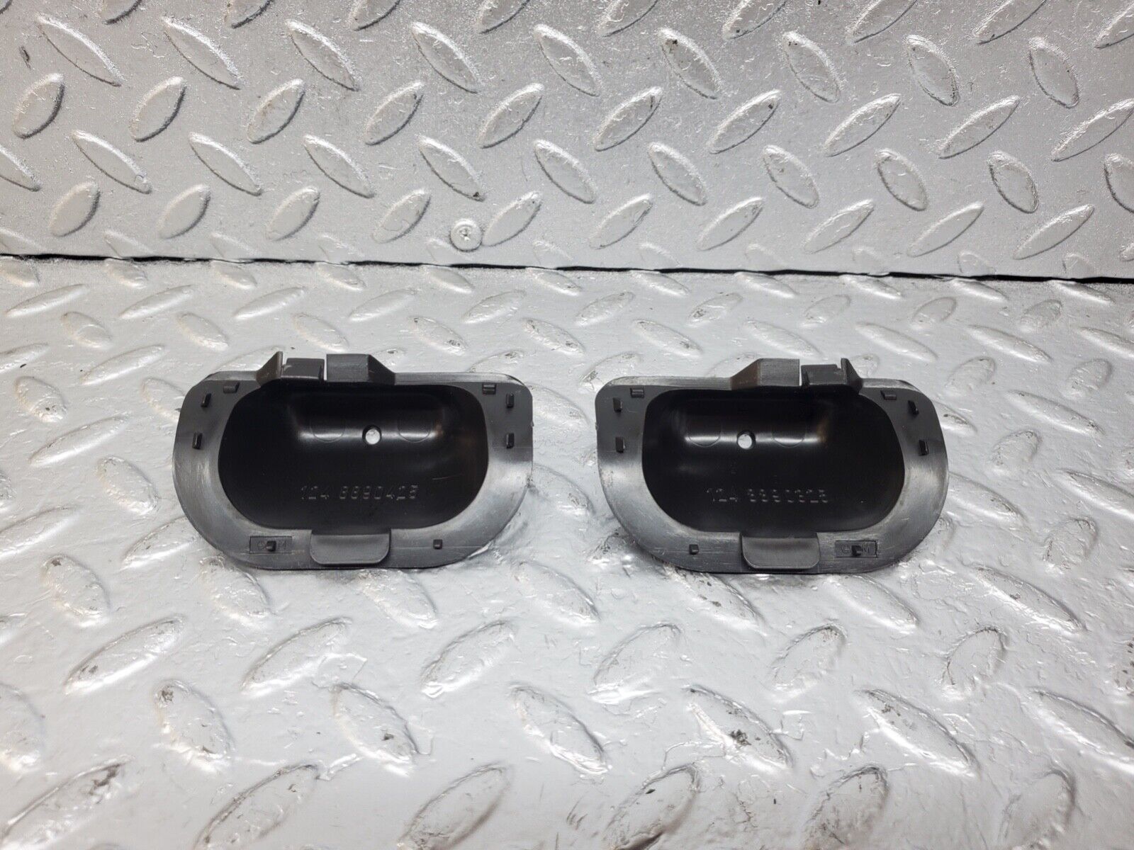 44632 Mercedes-Benz W124 220E Washer Nozzle Cover Pair 1248890325 1248830425