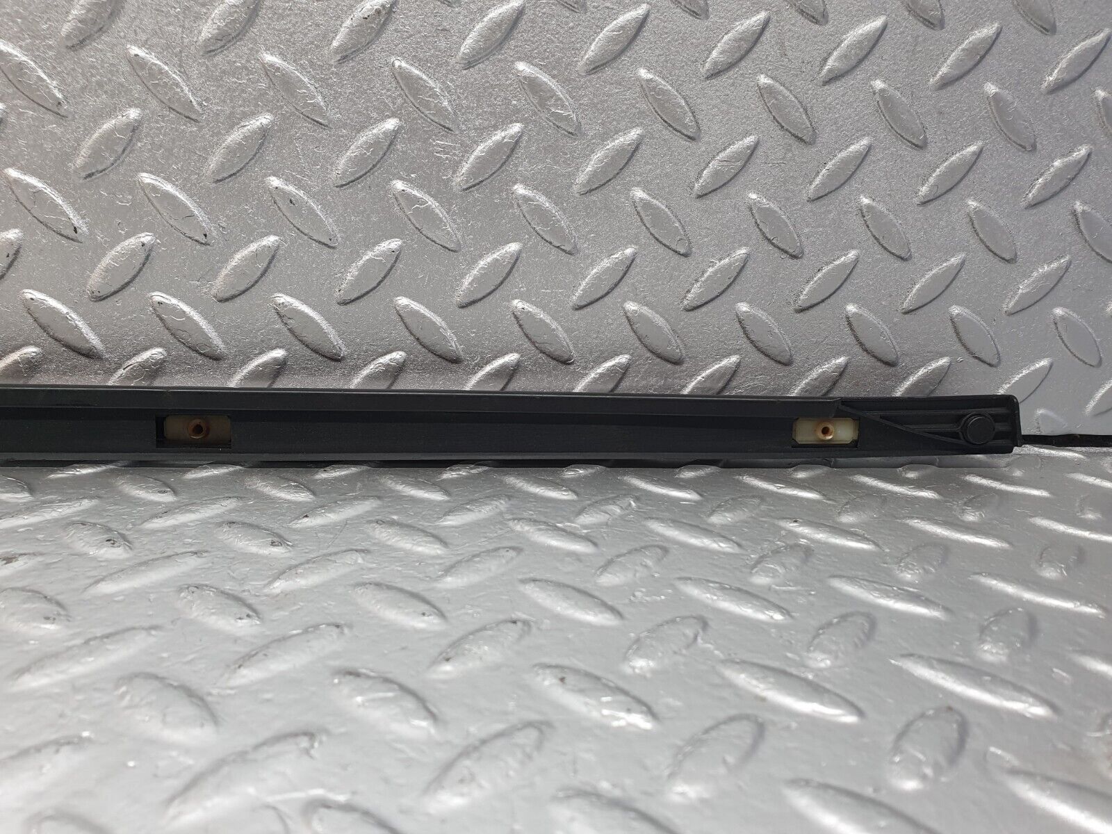 42610 Mercedes-Benz R129 320SL Coupe Trunk Lid Handle Trim 1297580396