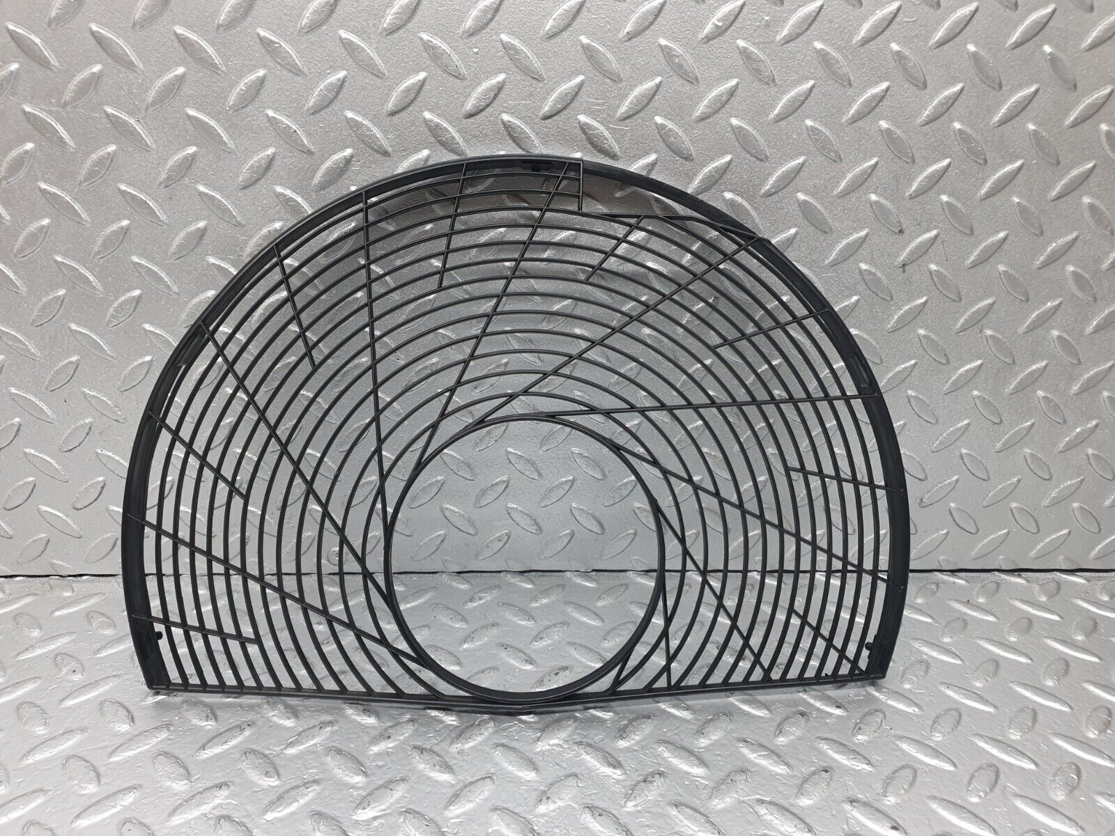 43493 Mercedes-Benz C126 380SEC Coupe Radiator Fan Shroud Fan Cover 1165030001