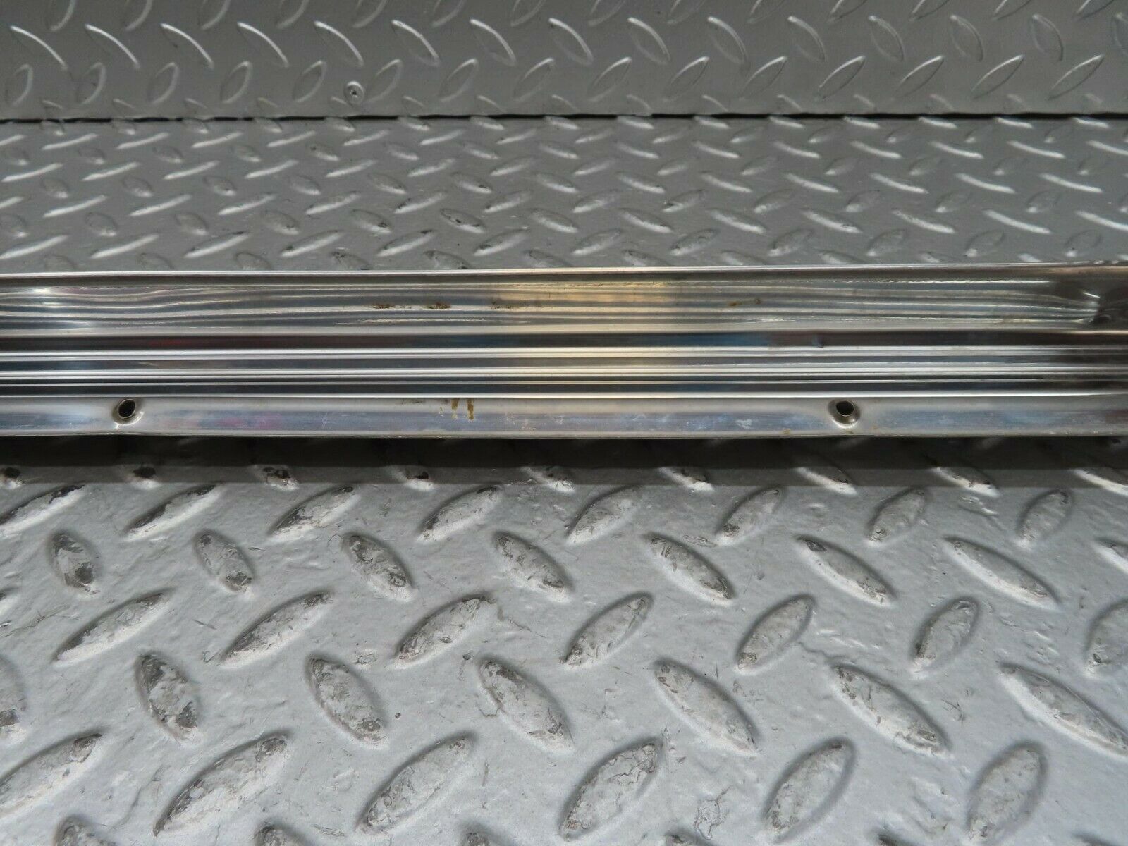 15567 Mercedes-Benz R107 450SL Right Door Sill Chrome