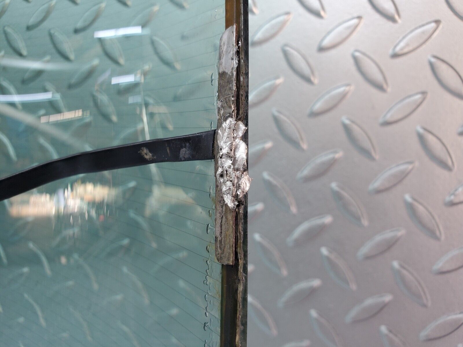 45723 Mercedes-Benz W126 420SE Rear Heated Windscreen Glass