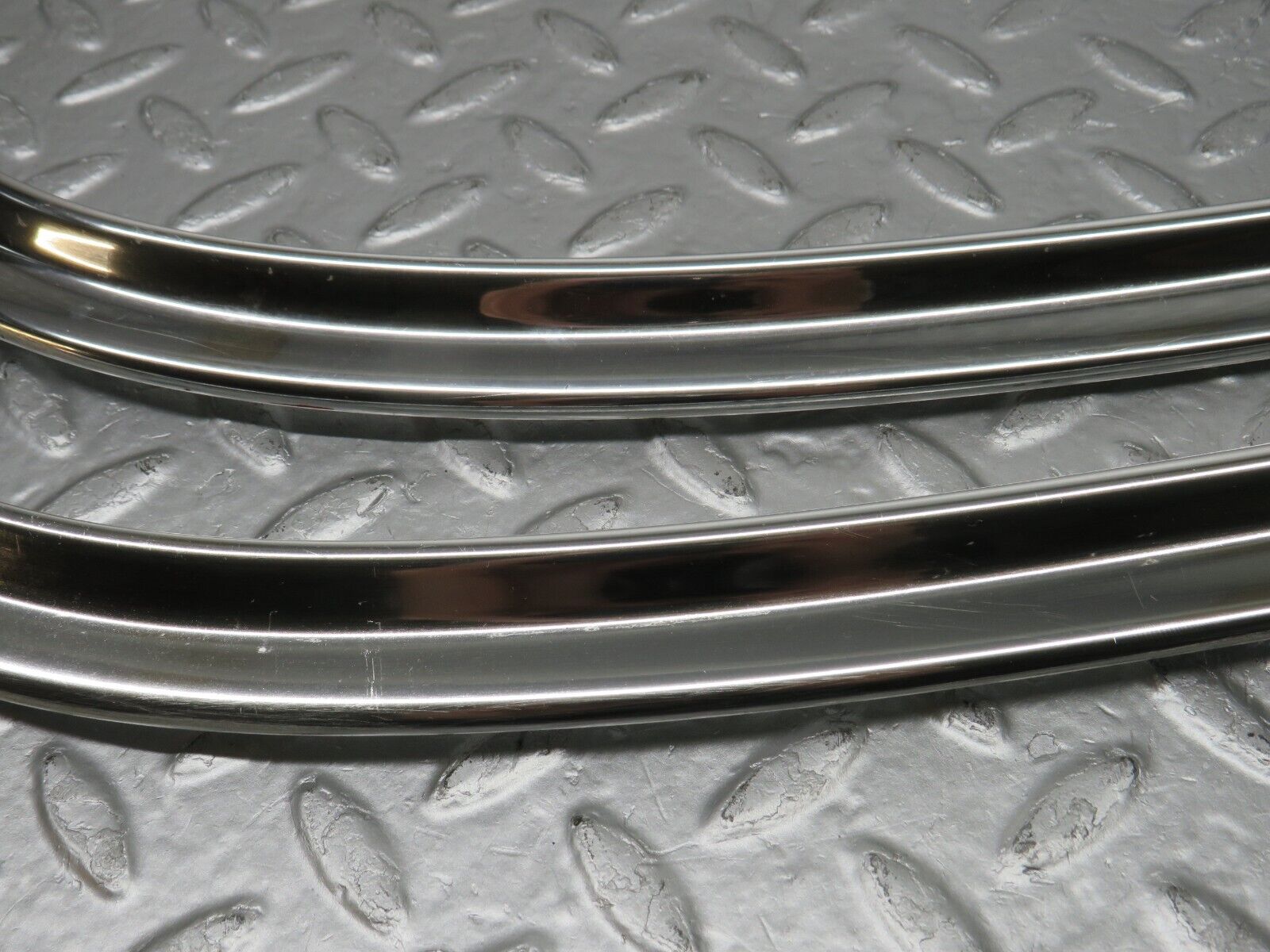 39864 Mercedes-Benz R107 350SL Soft Top Cover Chrome Trim
