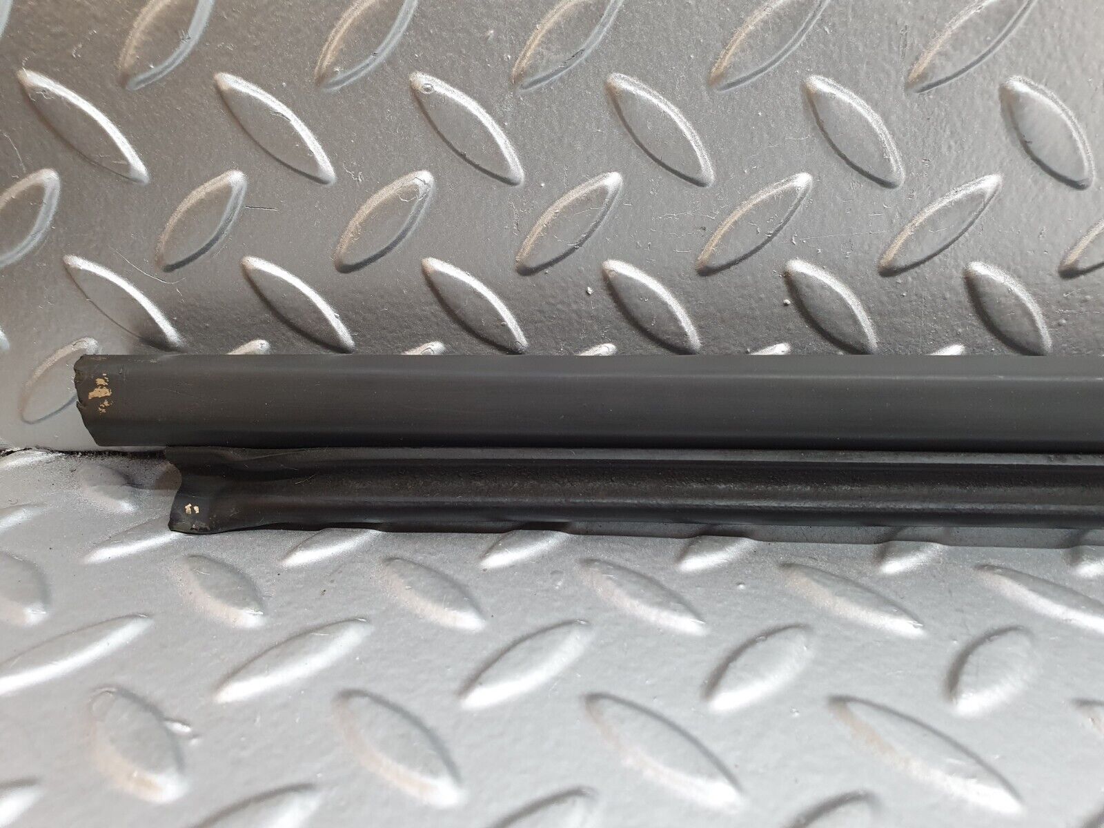 41711 Mercedes-Benz W124 200E Door Lower Sealing Rubber Trim Left