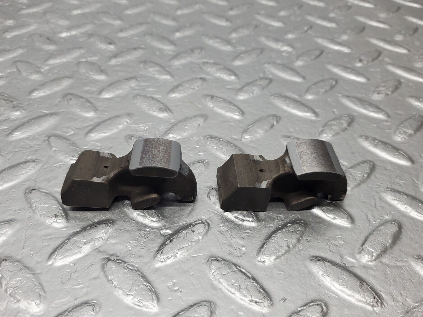 46610 Mercedes-Benz C123 280CE Coupe Valve Rocker Arm With Spring And Tappet