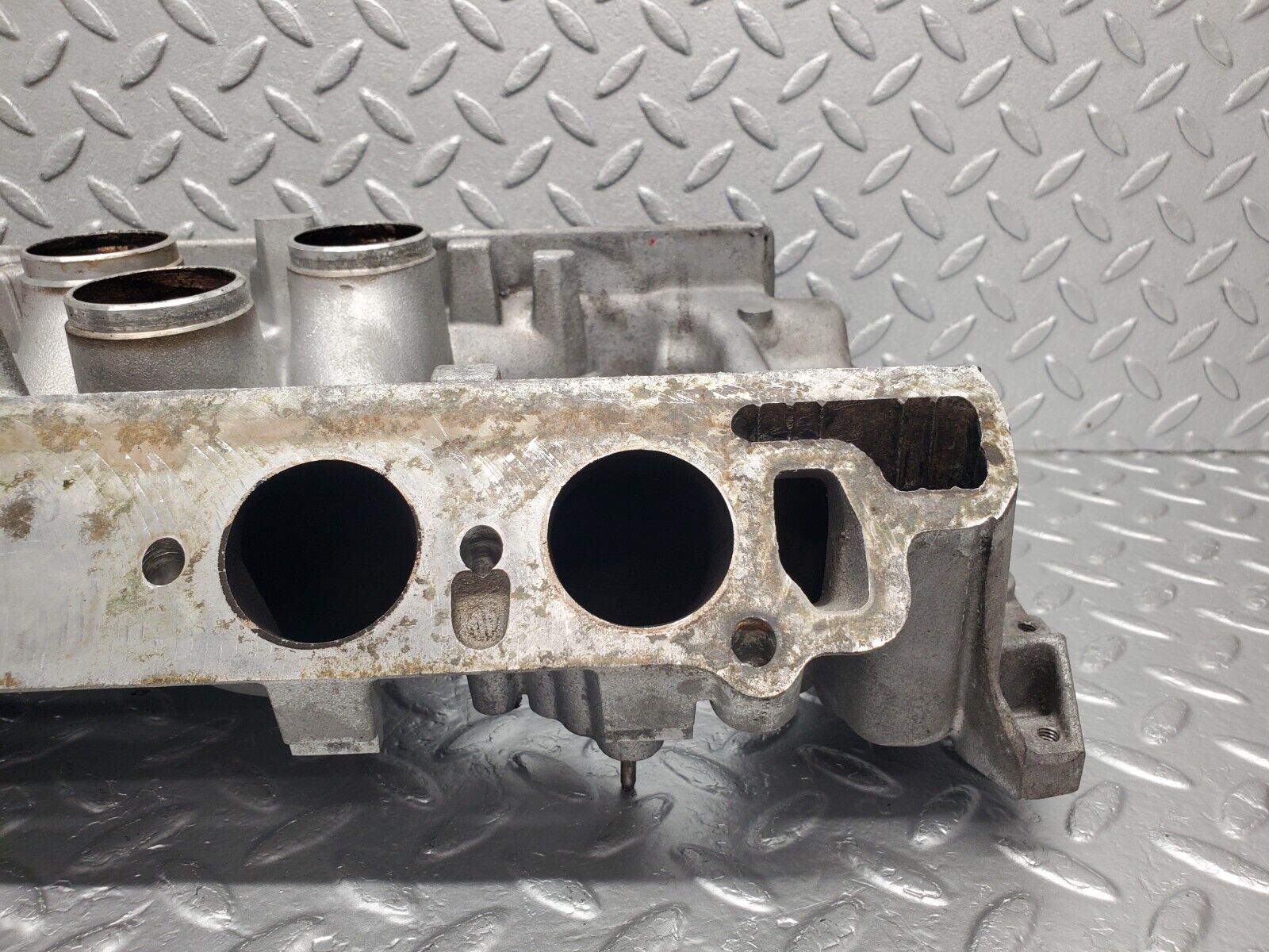 46091 Mercedes-Benz W126 420SE Air Intake Manifold 1161416501