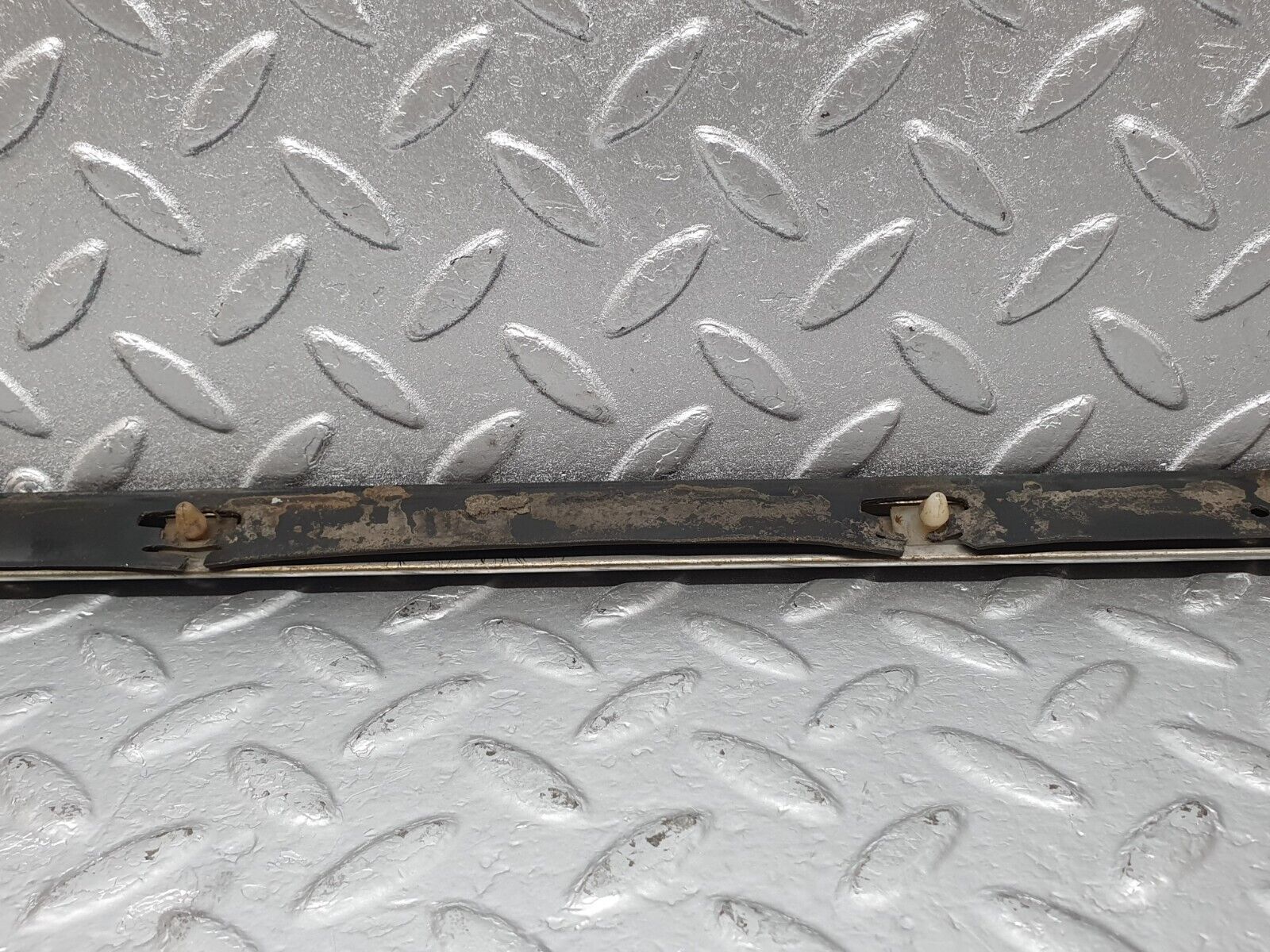 43458 Mercedes-Benz W108 280SE Rear Left Door Centre Moulding Trim