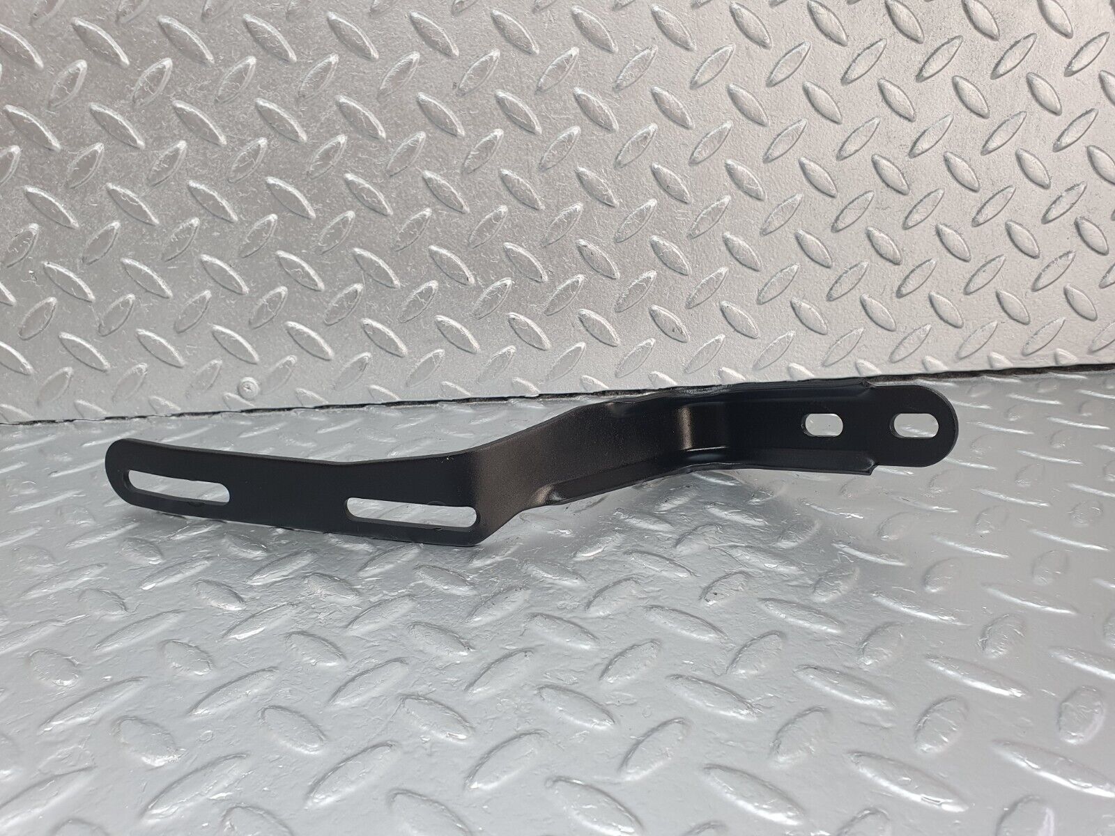 42843 Mercedes-Benz W201 190 2.0L Exhaust Bracket