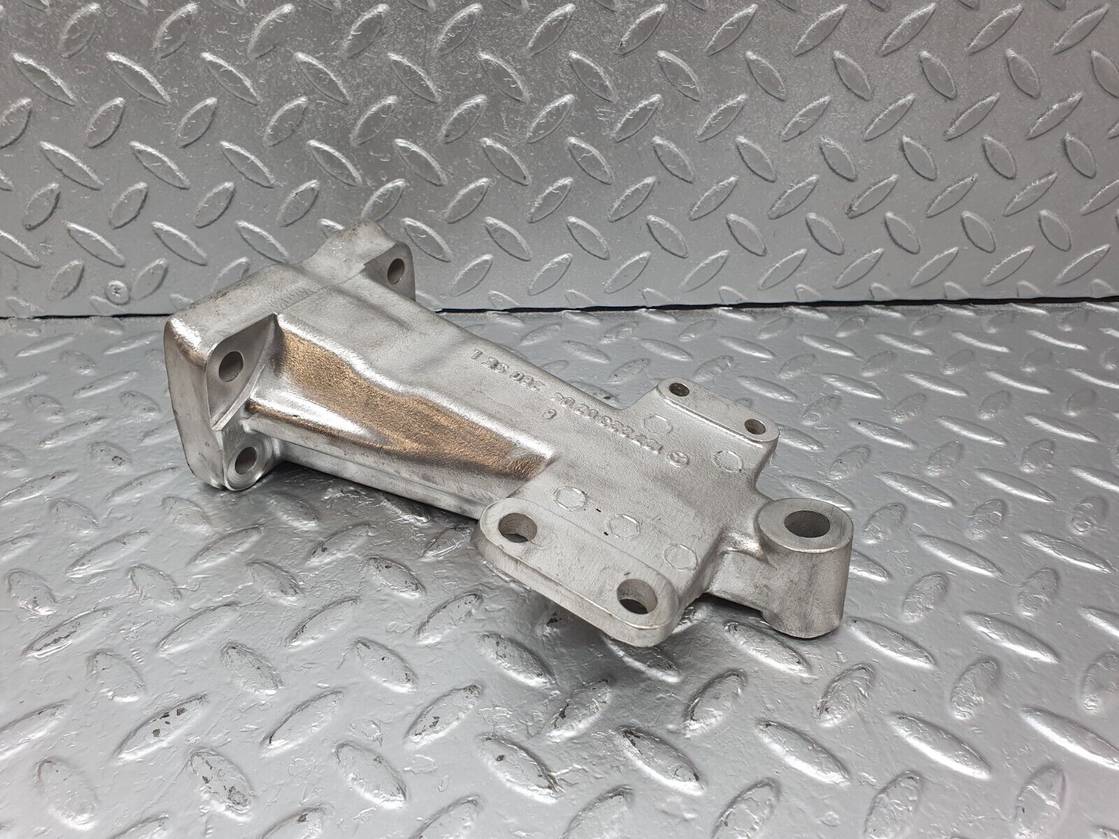 43441 Mercedes-Benz W108 280SE Engine Mount Bracket Left Side 1272230204