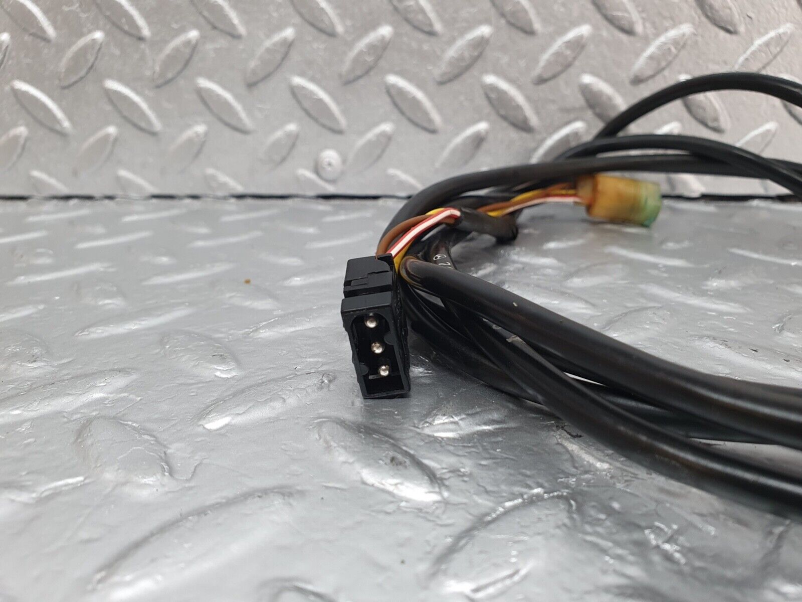 43006 Mercedes-Benz W201 190 Rear Door Wire 2015404035