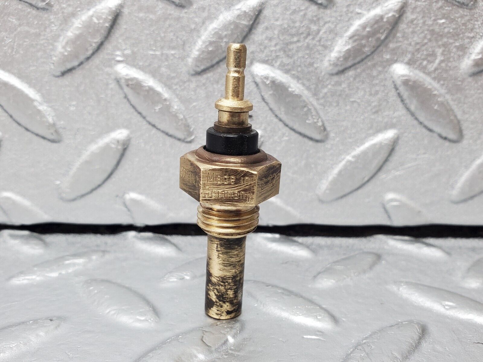 45471 Mercedes-Benz 280E M110.988 Coolant Temperature Sensor VDO