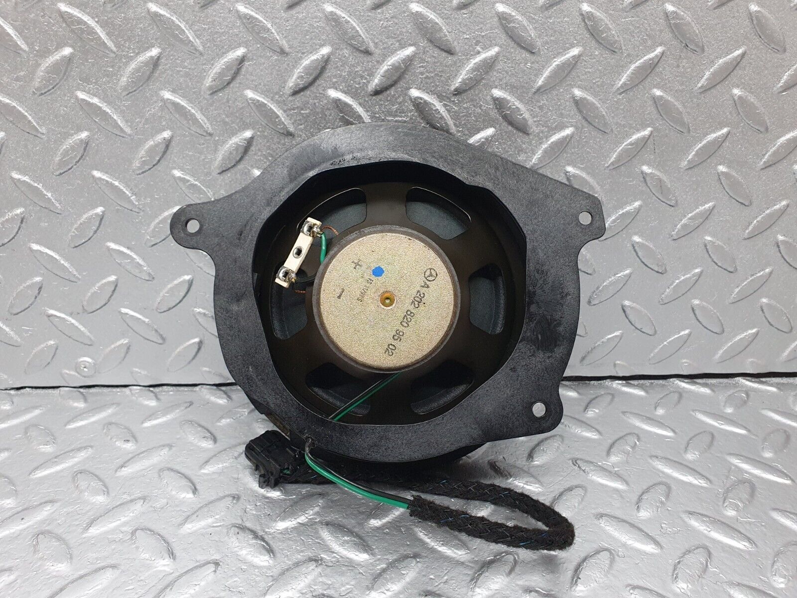 41809 Mercedes-Benz W202 C200 Front Door Loudspeaker Left 2028209502