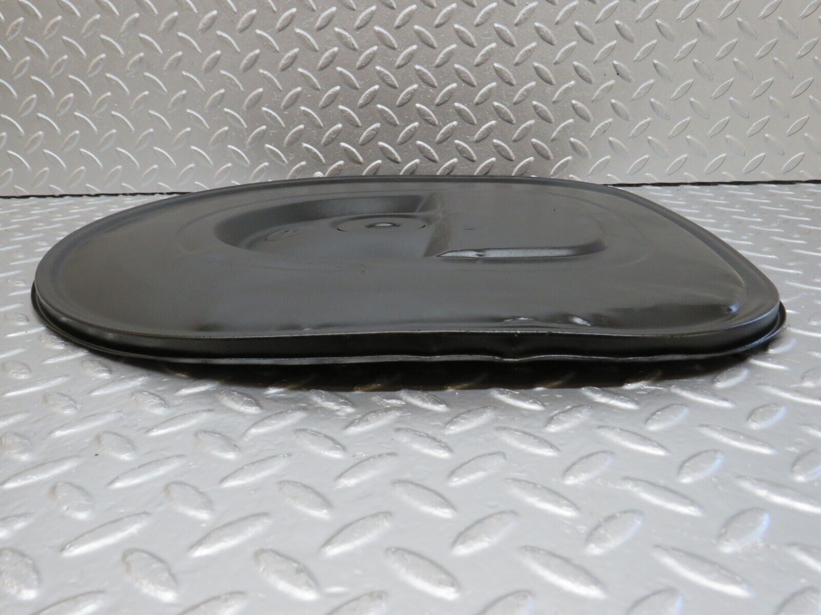 33560 Mercedes-Benz C107 R107 Air Filter Box Housing Lid 0080948902