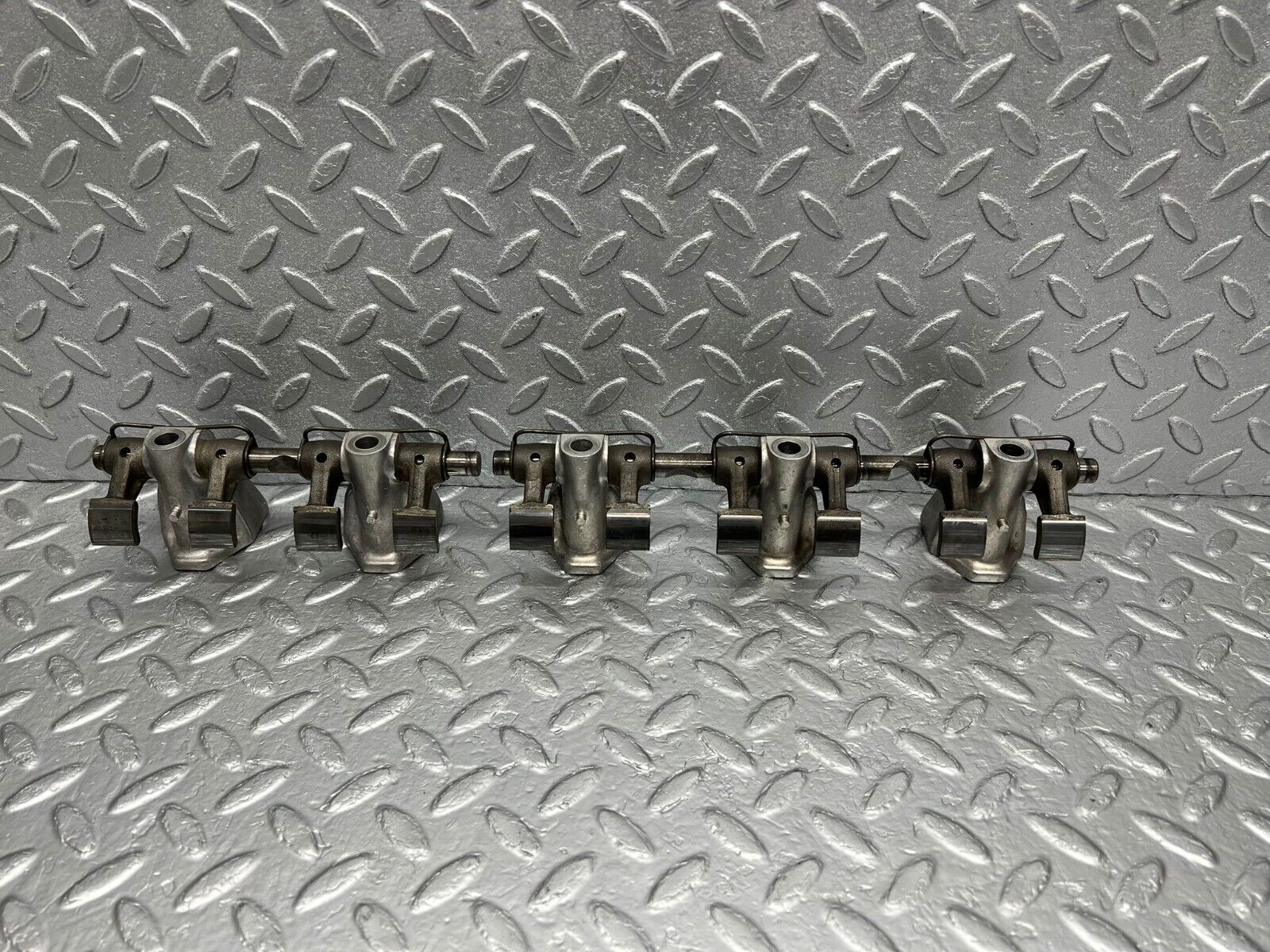 46326 Mercedes-Benz W123 300D Camshaft Rocker Arm 5 Cylinder 6160550010