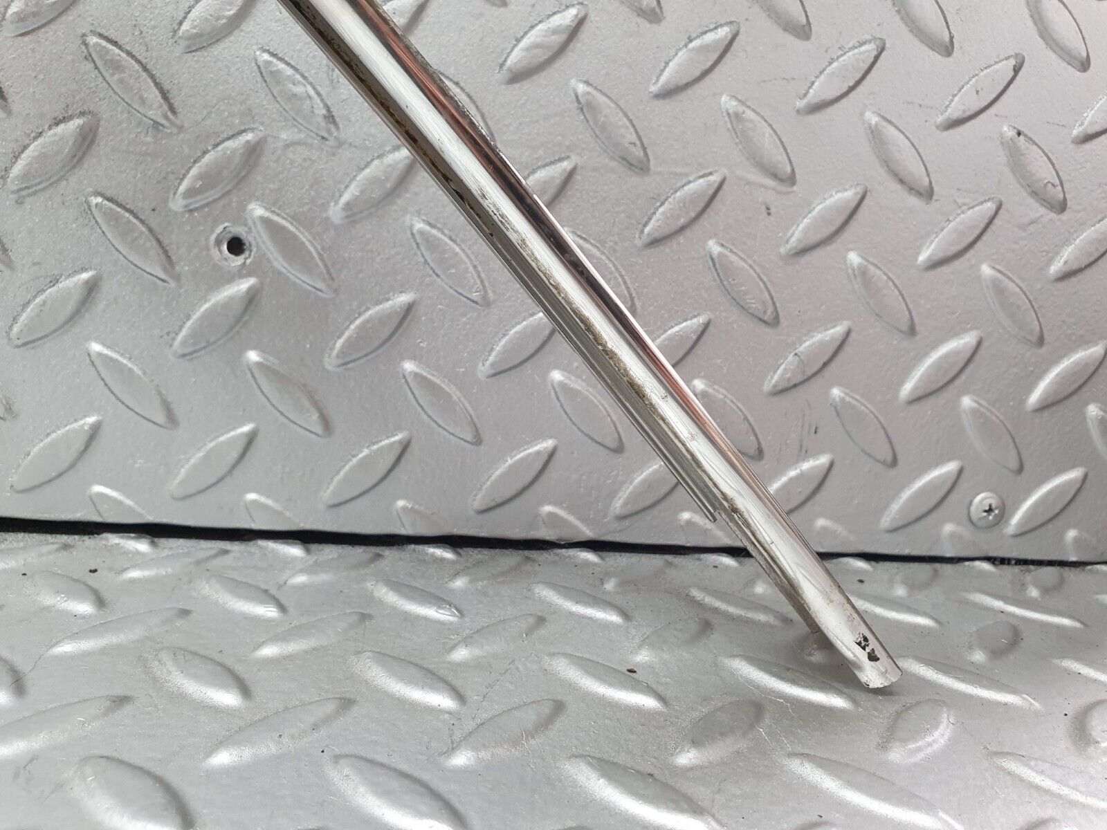 44200 Mercedes-Benz C123 230CE Coupe Chrome Roof Trim Cladding Right Side