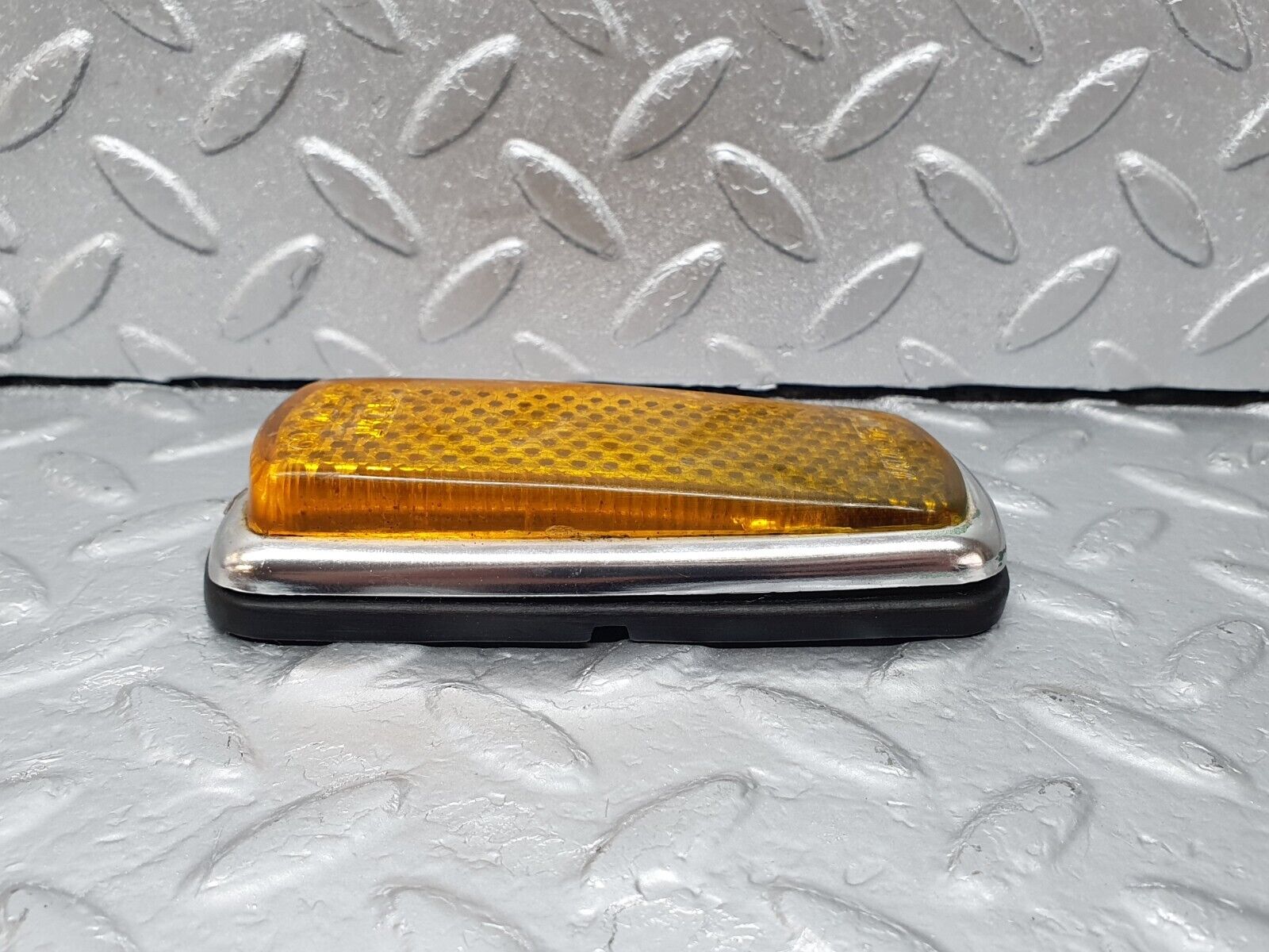 43121 Mercedes-Benz W108 280SE Front Left Side Position Light 0008260741