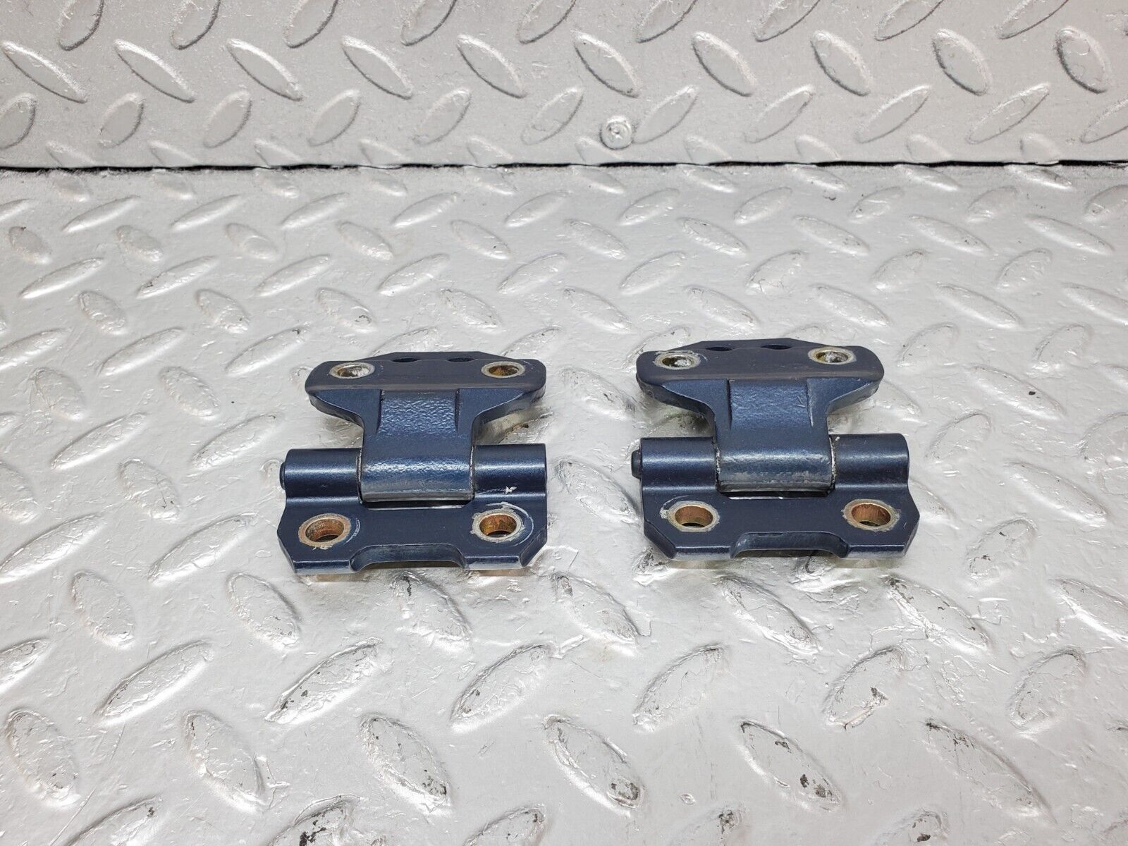 44751 Mercedes-Benz W124 220E Door Hinge Left Side