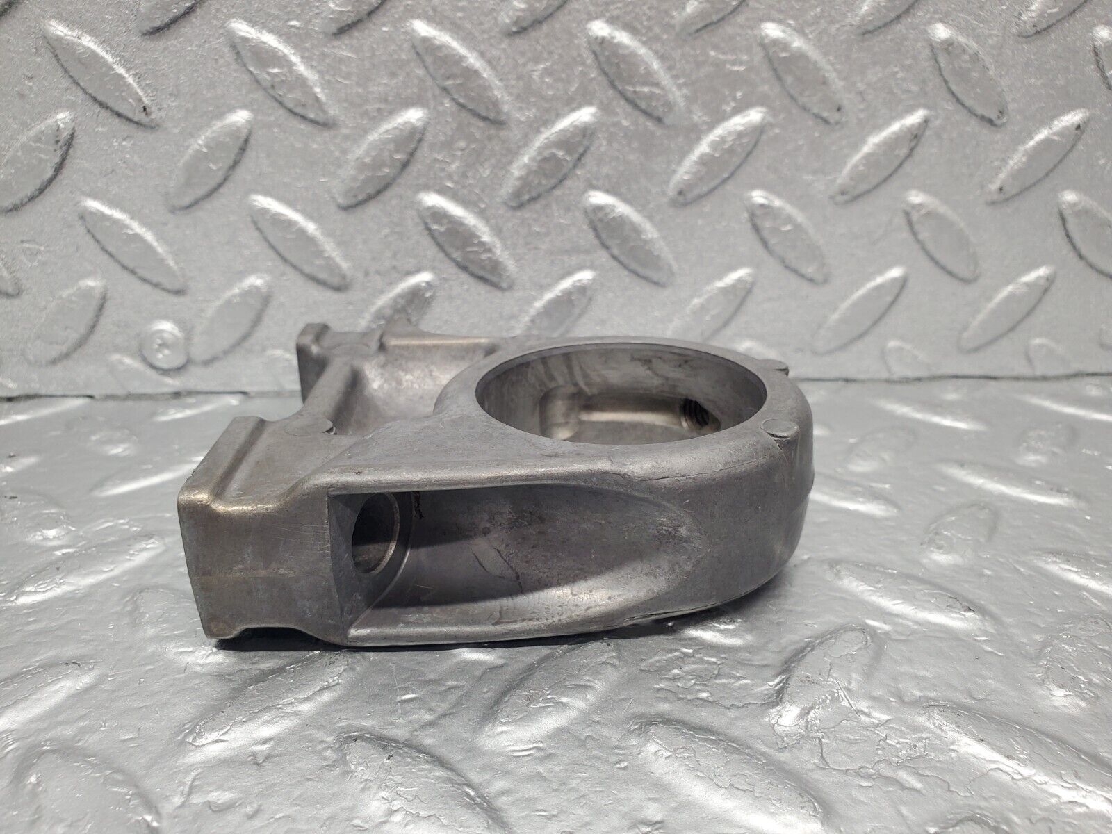 46267 Mercedes-Benz W126 420SE Camshaft Tower Bearing 1160514612