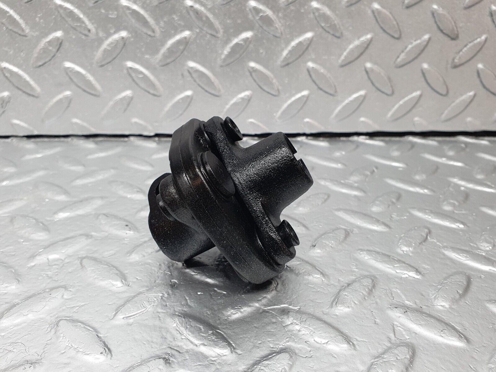 42825 Mercedes-Benz W201 190 2.0L Steering Column Lower Shaft Connector 1264620146