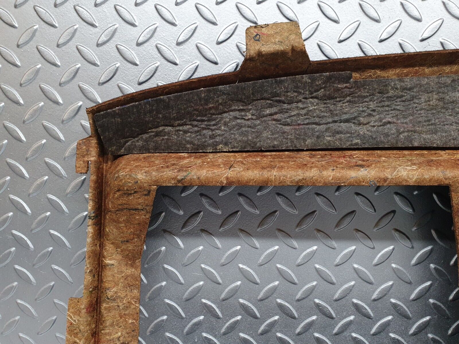 41819 Mercedes-Benz W202 C200 Rear Parcel Shelf 2026904646 2028400074