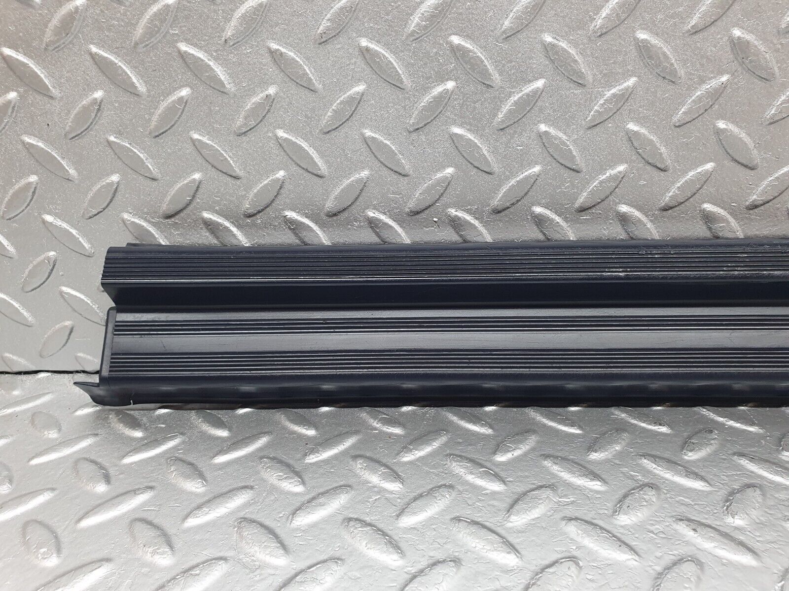 42713 Mercedes-Benz W201 190 2.0L Front Right Door Sill Blue