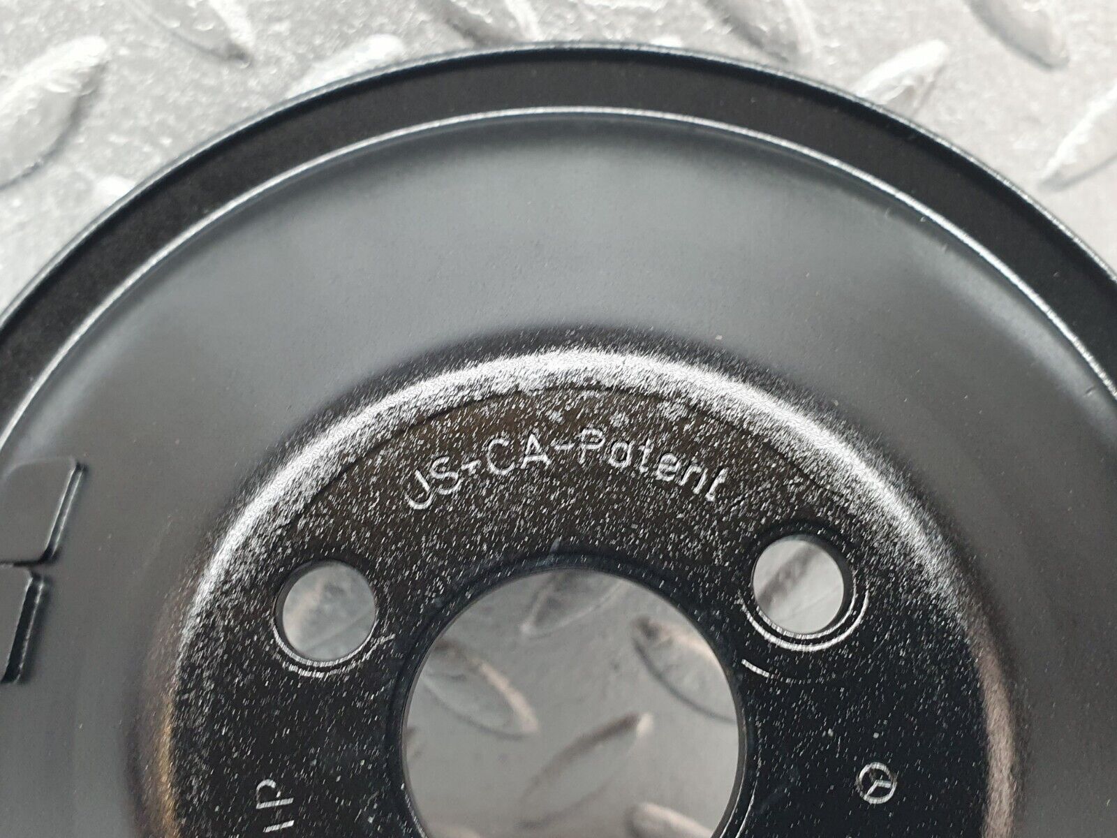 42822 Mercedes-Benz W201 190 2.0L Power Steering Pump Pulley 2014600479