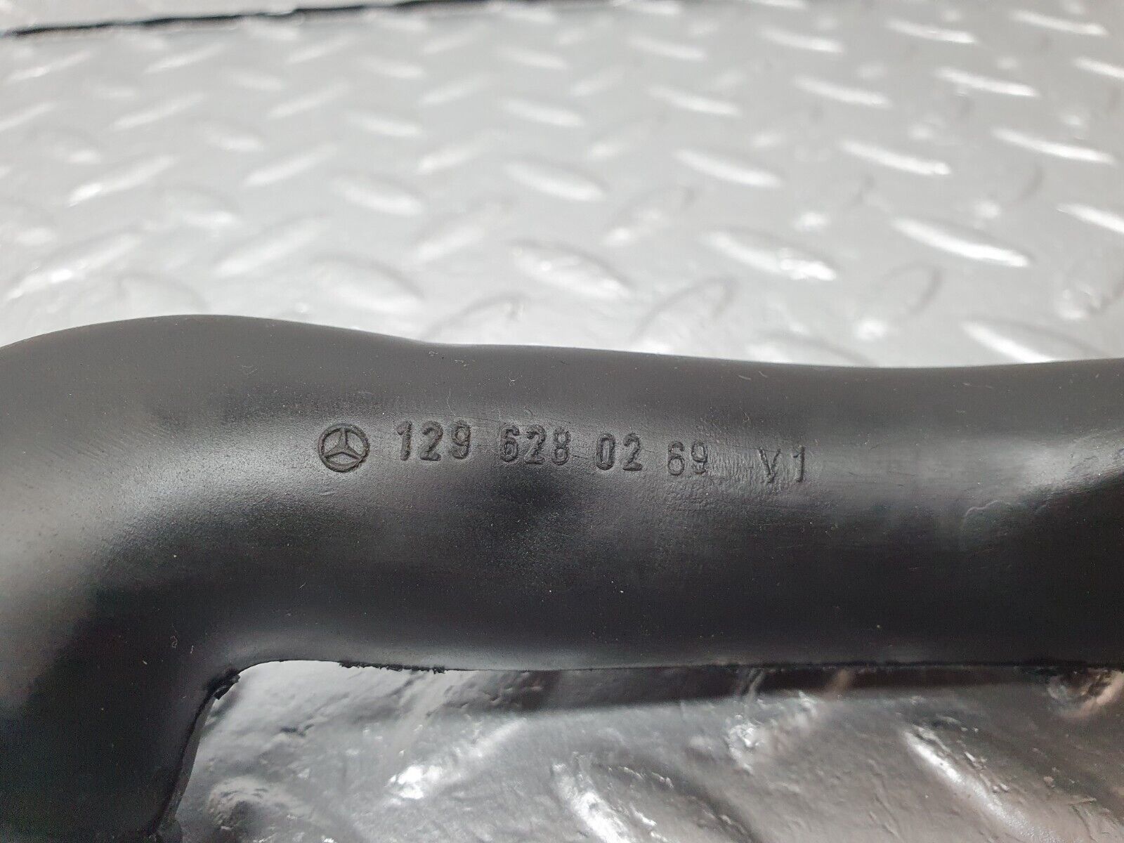 42555 Mercedes-Benz R129 320SL Coupe Water Drain Hose Pipe Right Side 1296280269