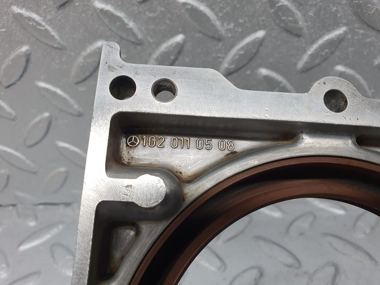 43063 Mercedes-Benz W123 Crankshaft Rear Sealing Cover 1020110508